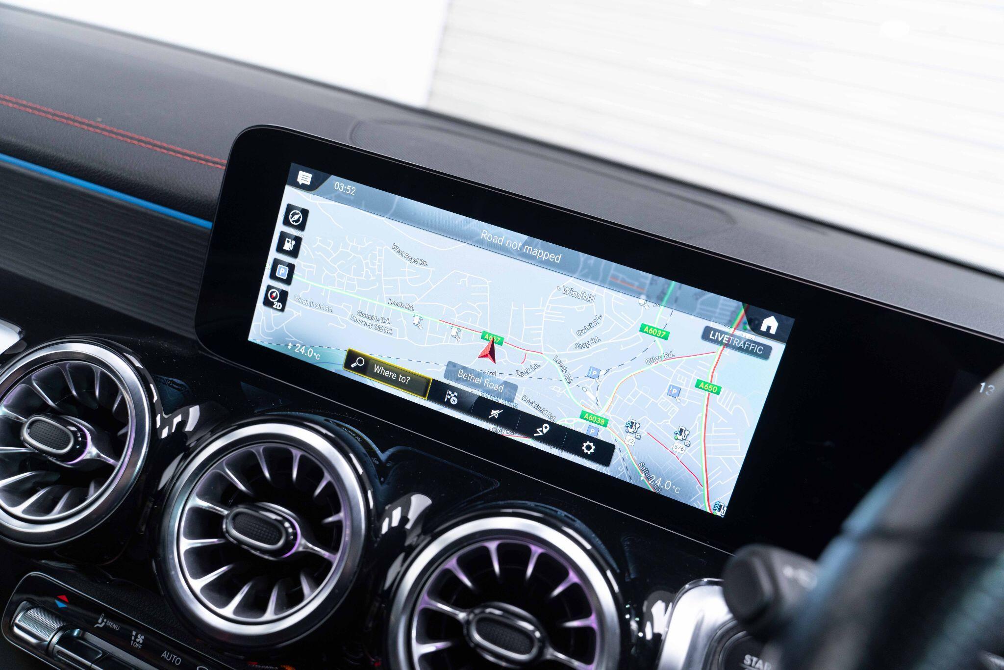 Mercedes Eqb - Image 33