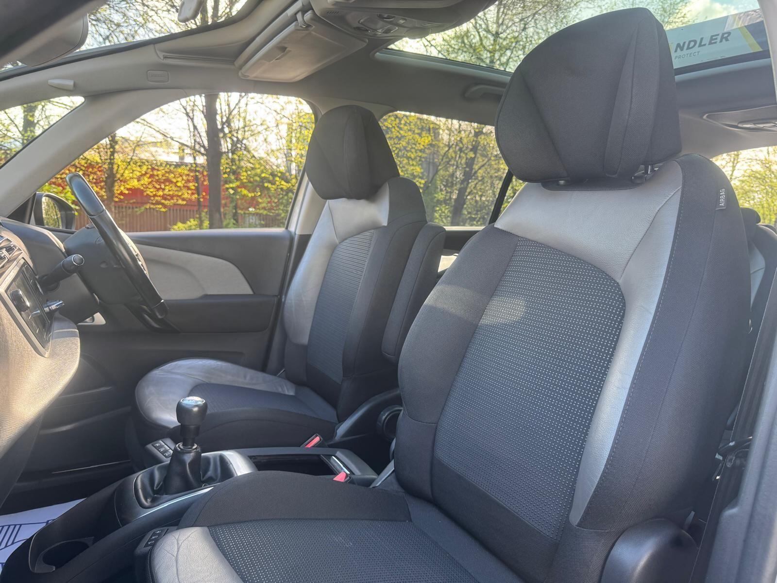 Citroen Grand C4 Picasso - Image 46