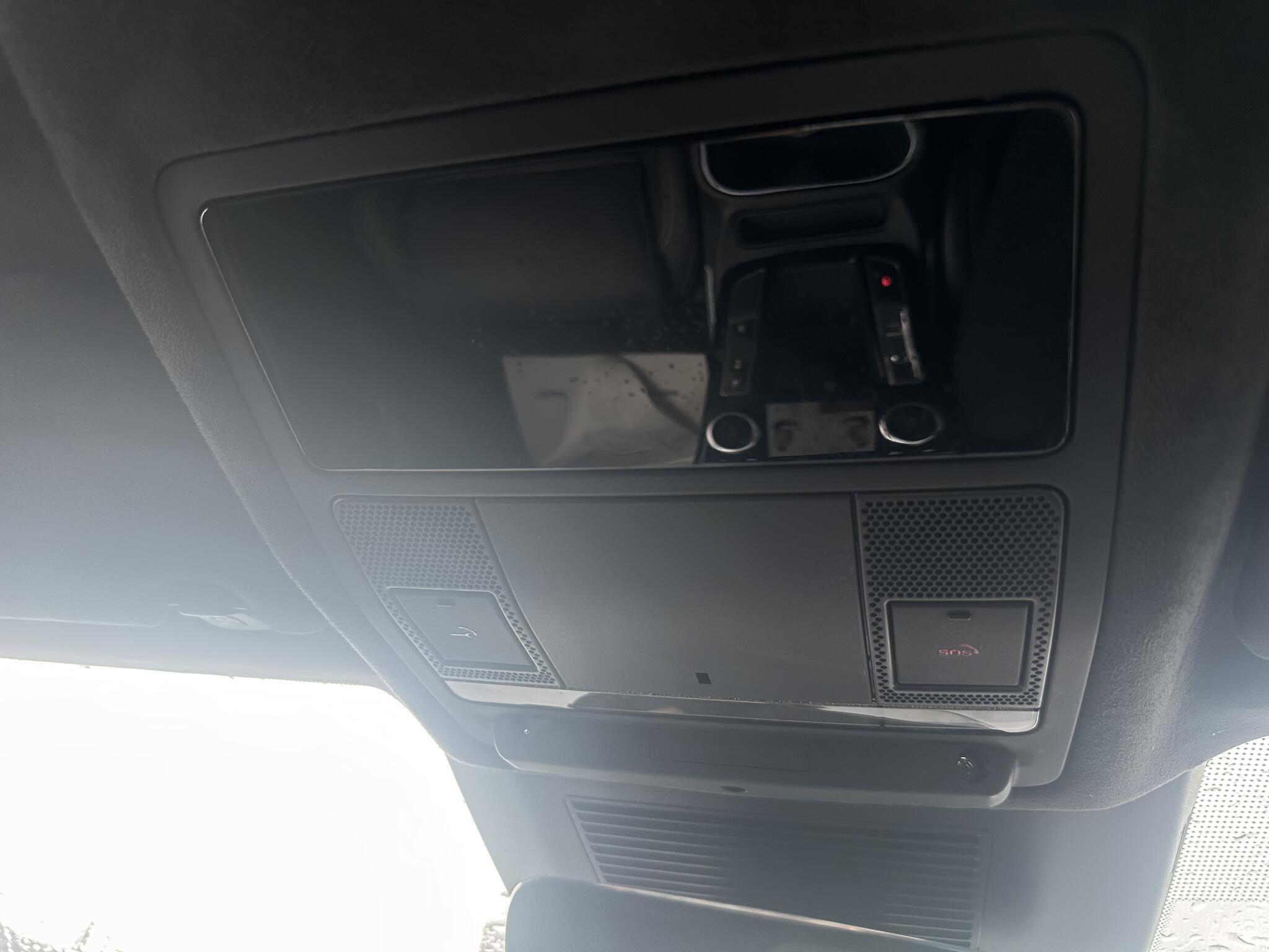 Jaguar I-Pace - Image 14
