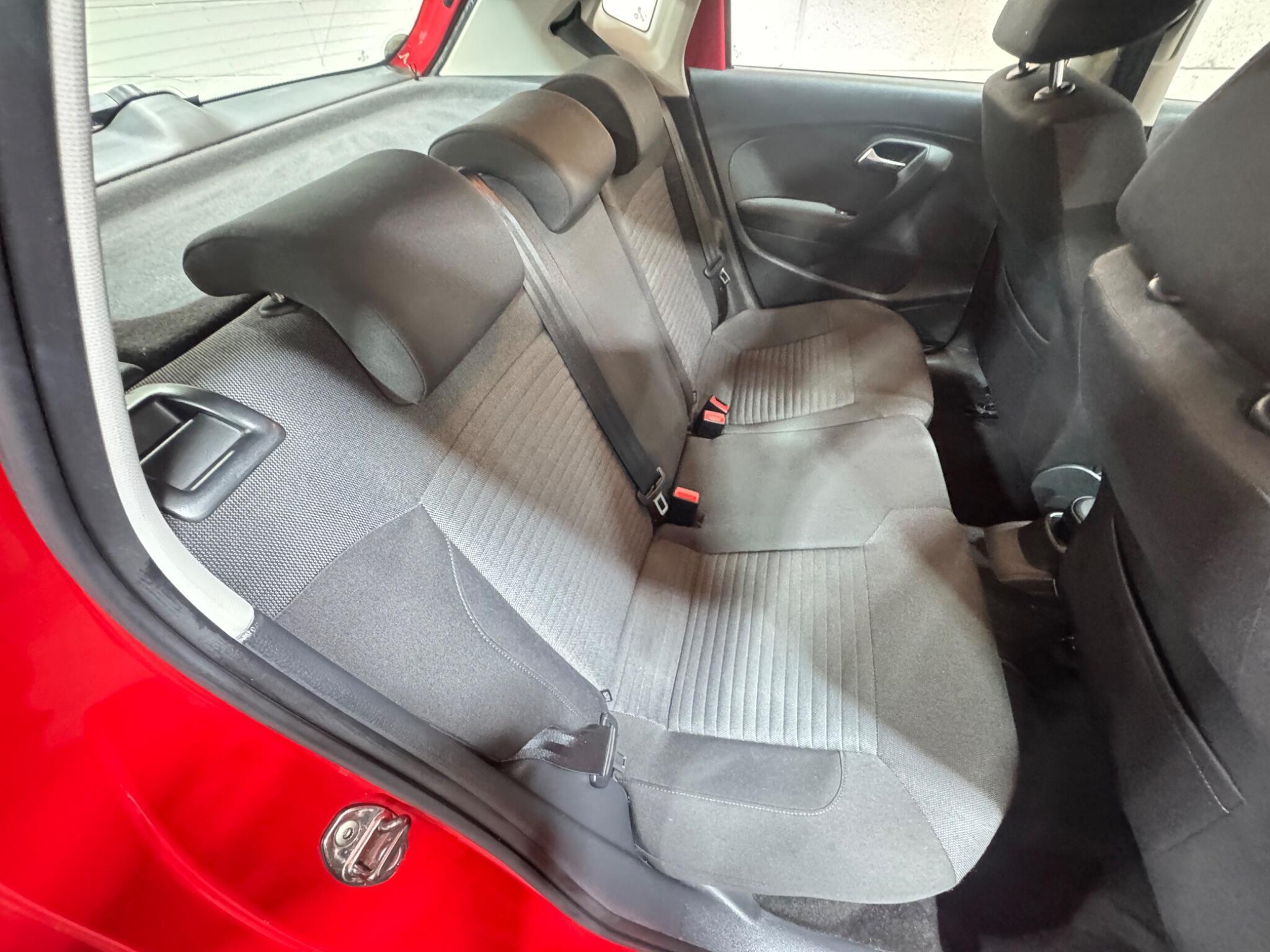 Volkswagen Polo - Image 11