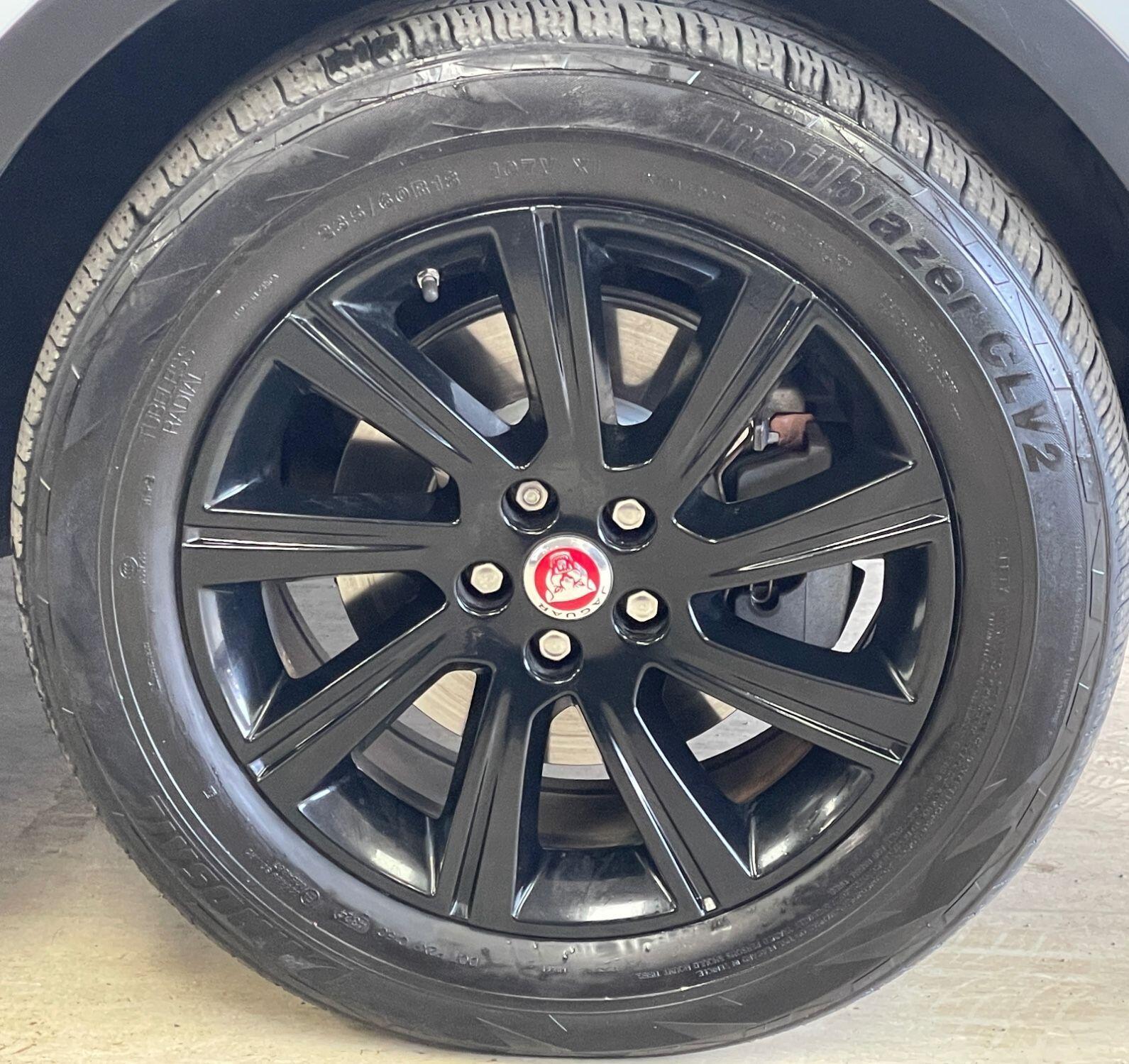Jaguar E-Pace - Image 13