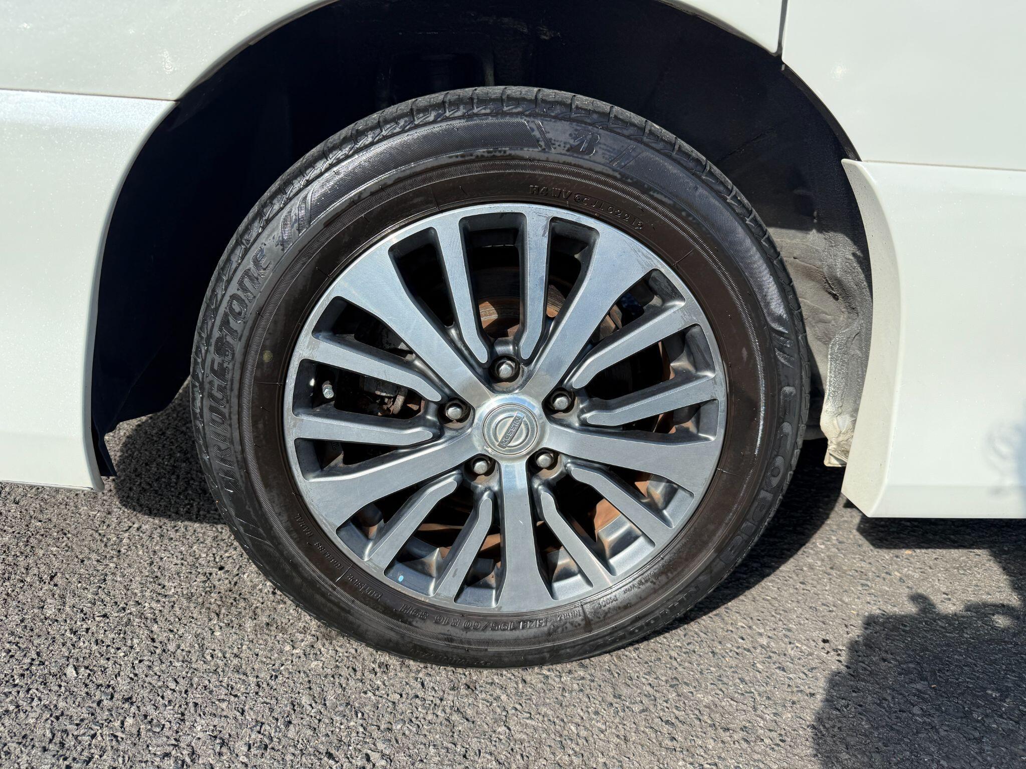 Nissan Serena - Image 77