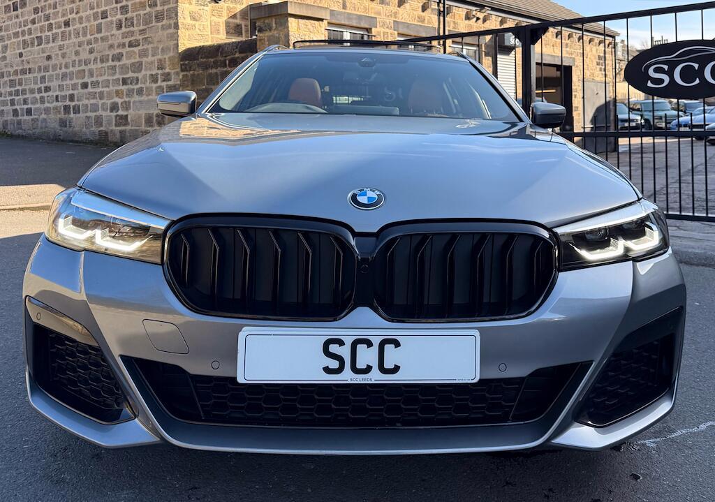 BMW 5 Series - Image 5