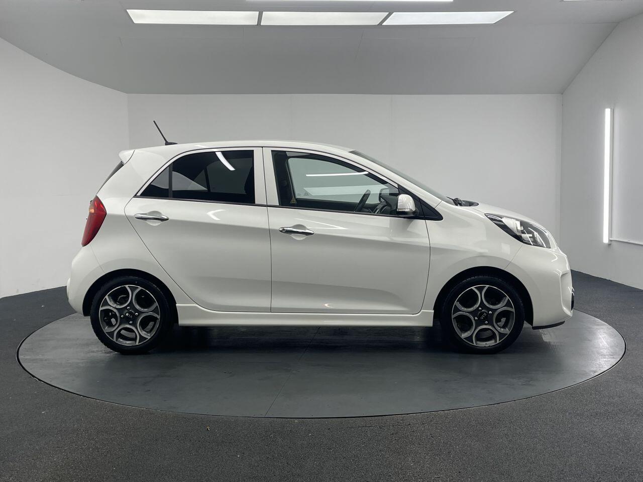 Kia Picanto - Image 13