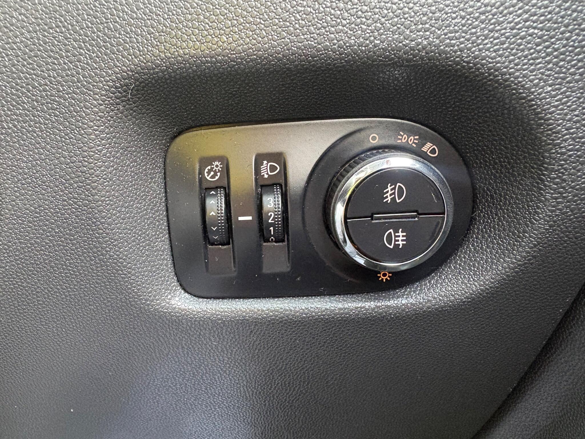 Vauxhall Corsa - Image 41
