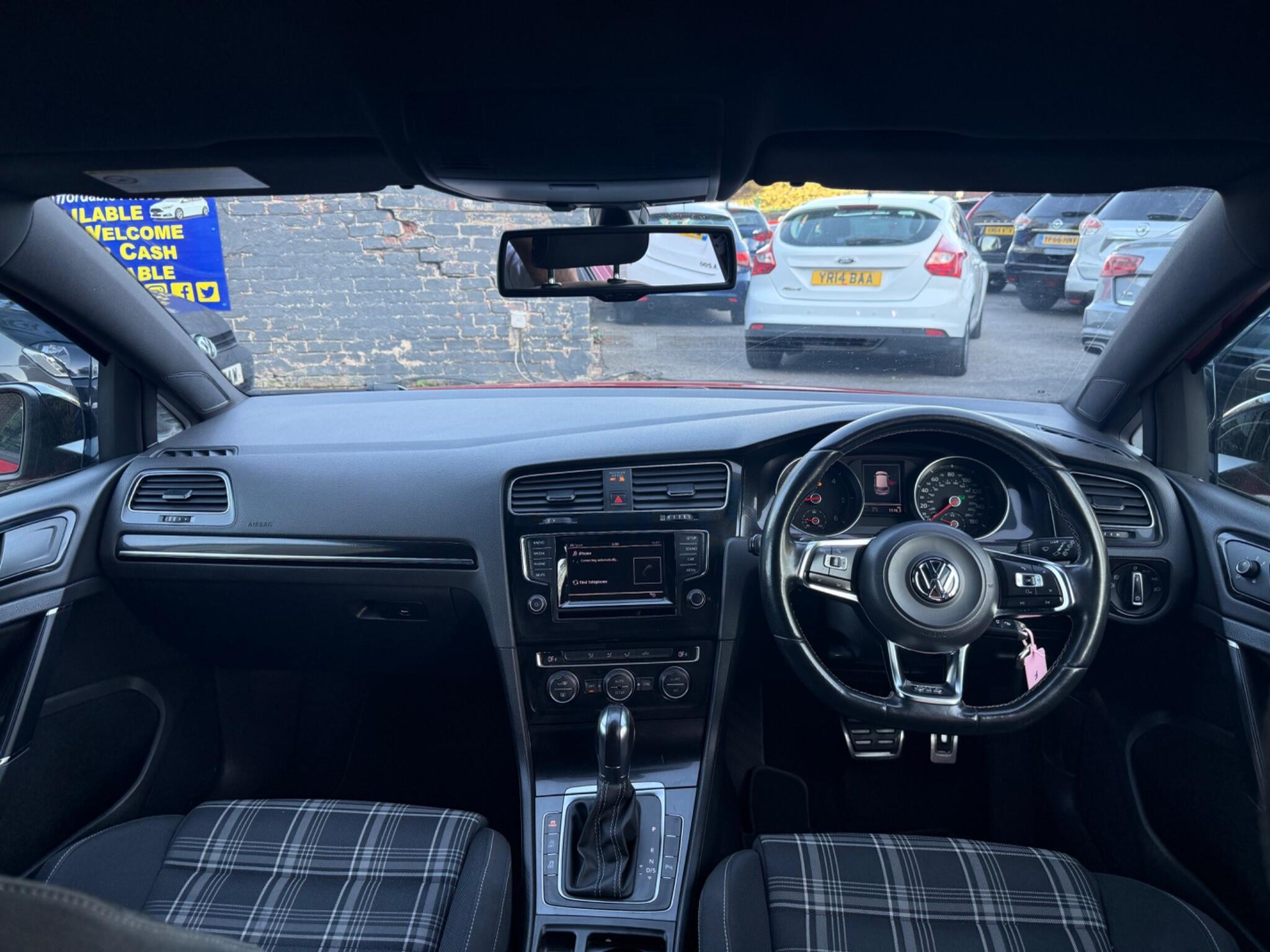 Volkswagen Golf - Image 16