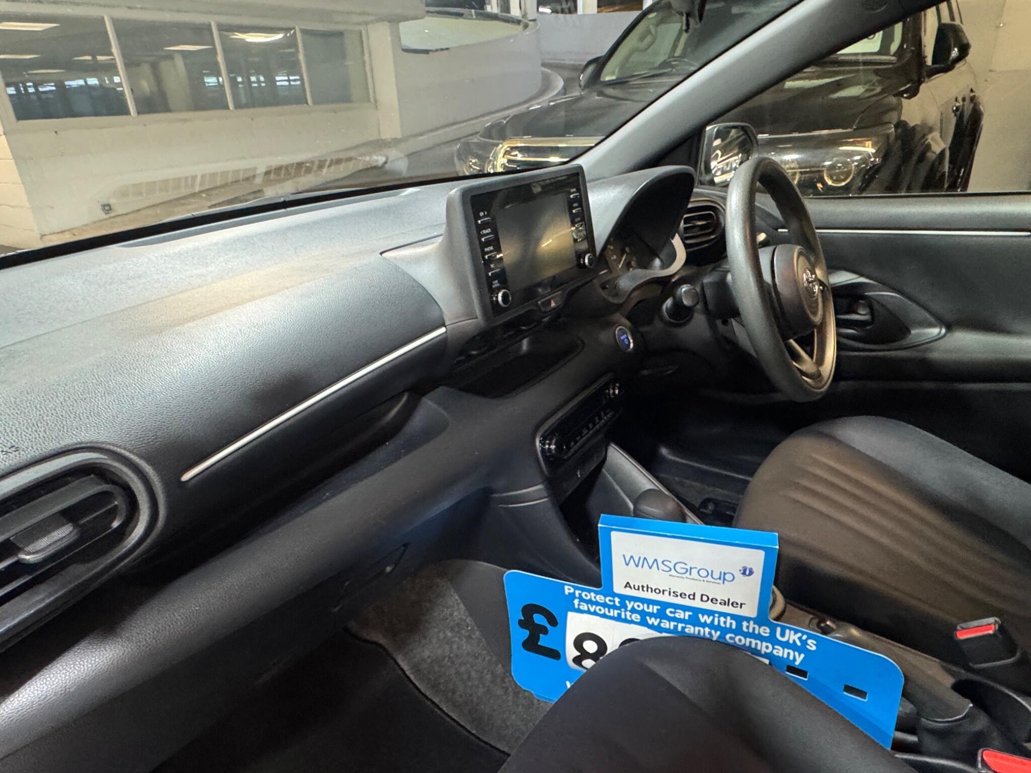 Toyota Yaris - Image 10