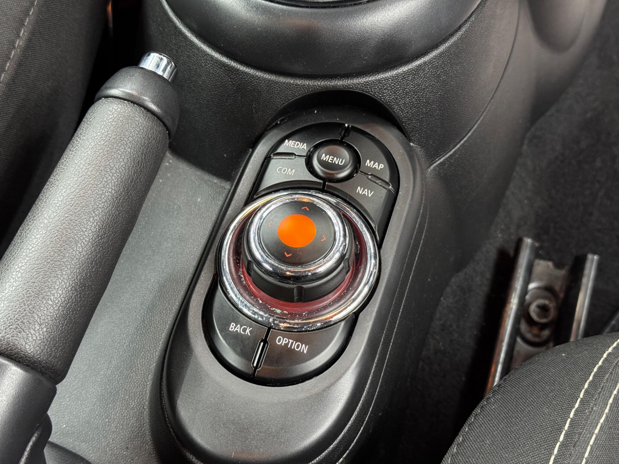 MINI Hatch - Image 22