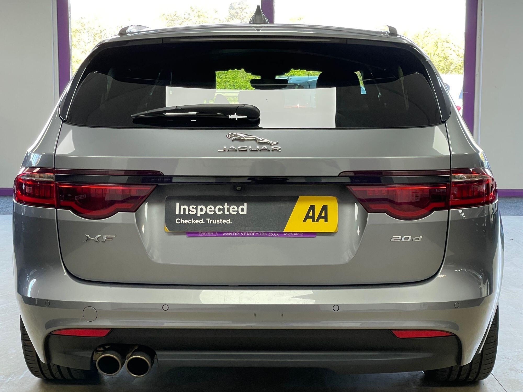 Jaguar XF - Image 10