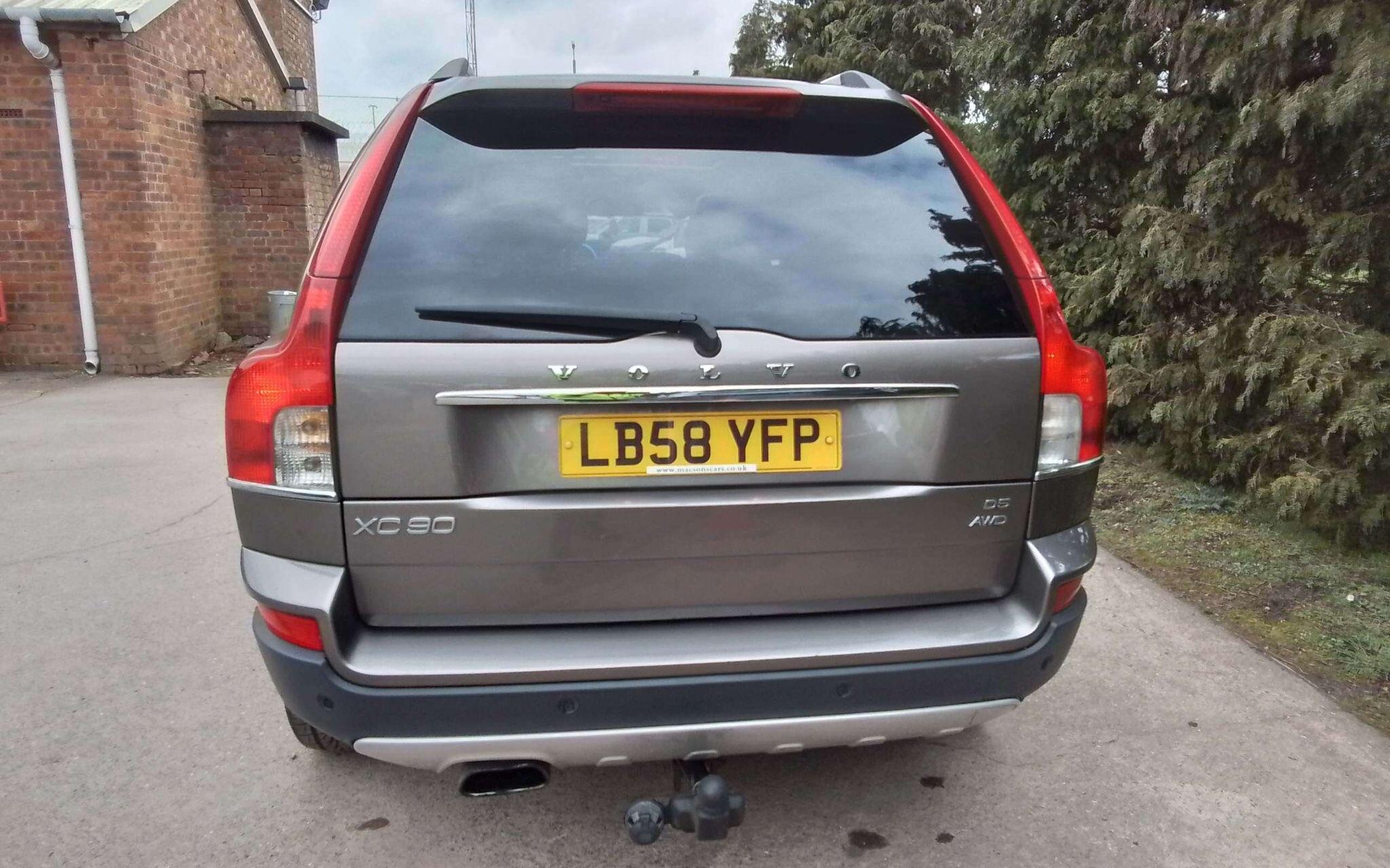 Volvo XC90 - Image 9