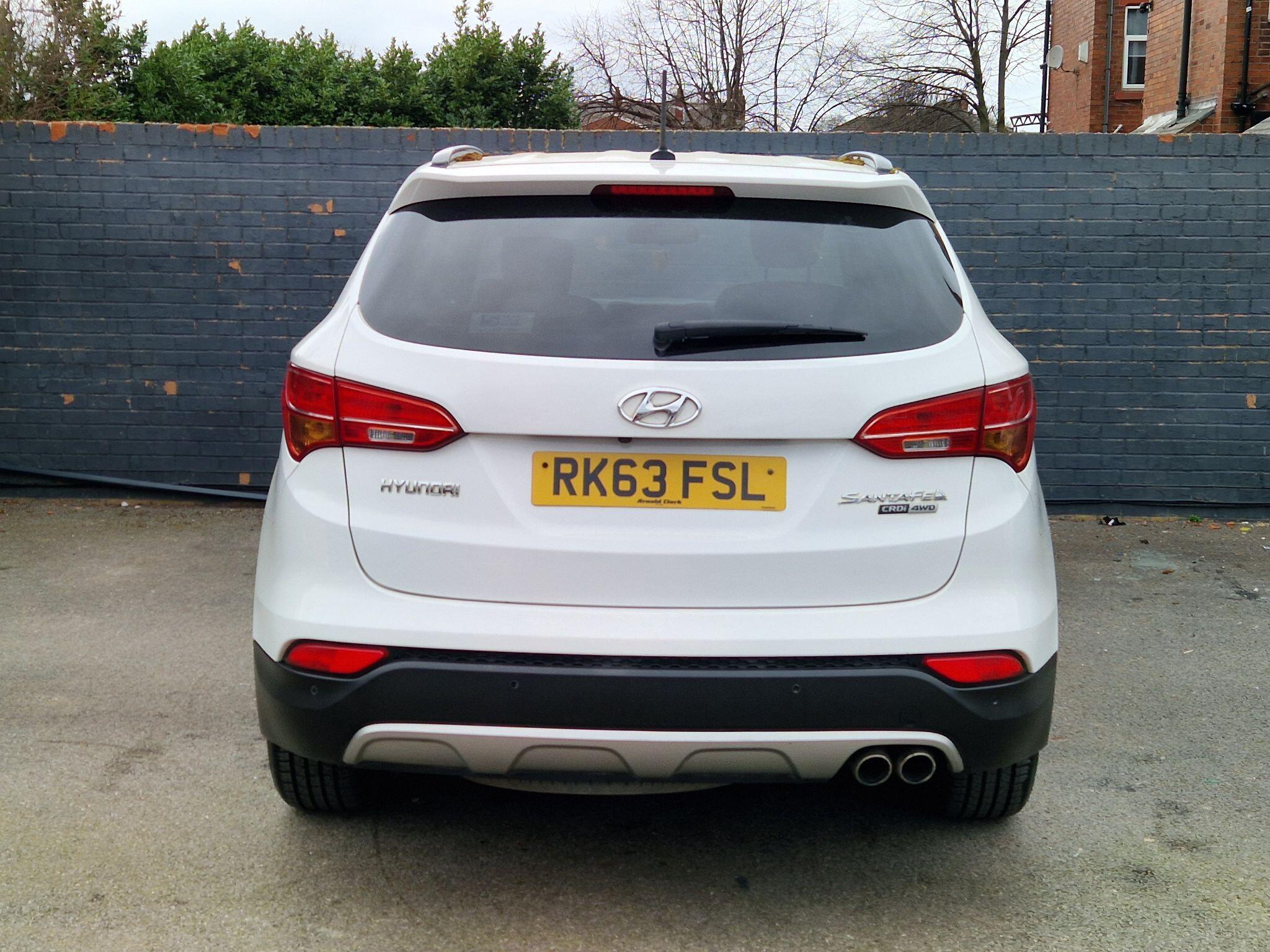 Hyundai Santa Fe - Image 12