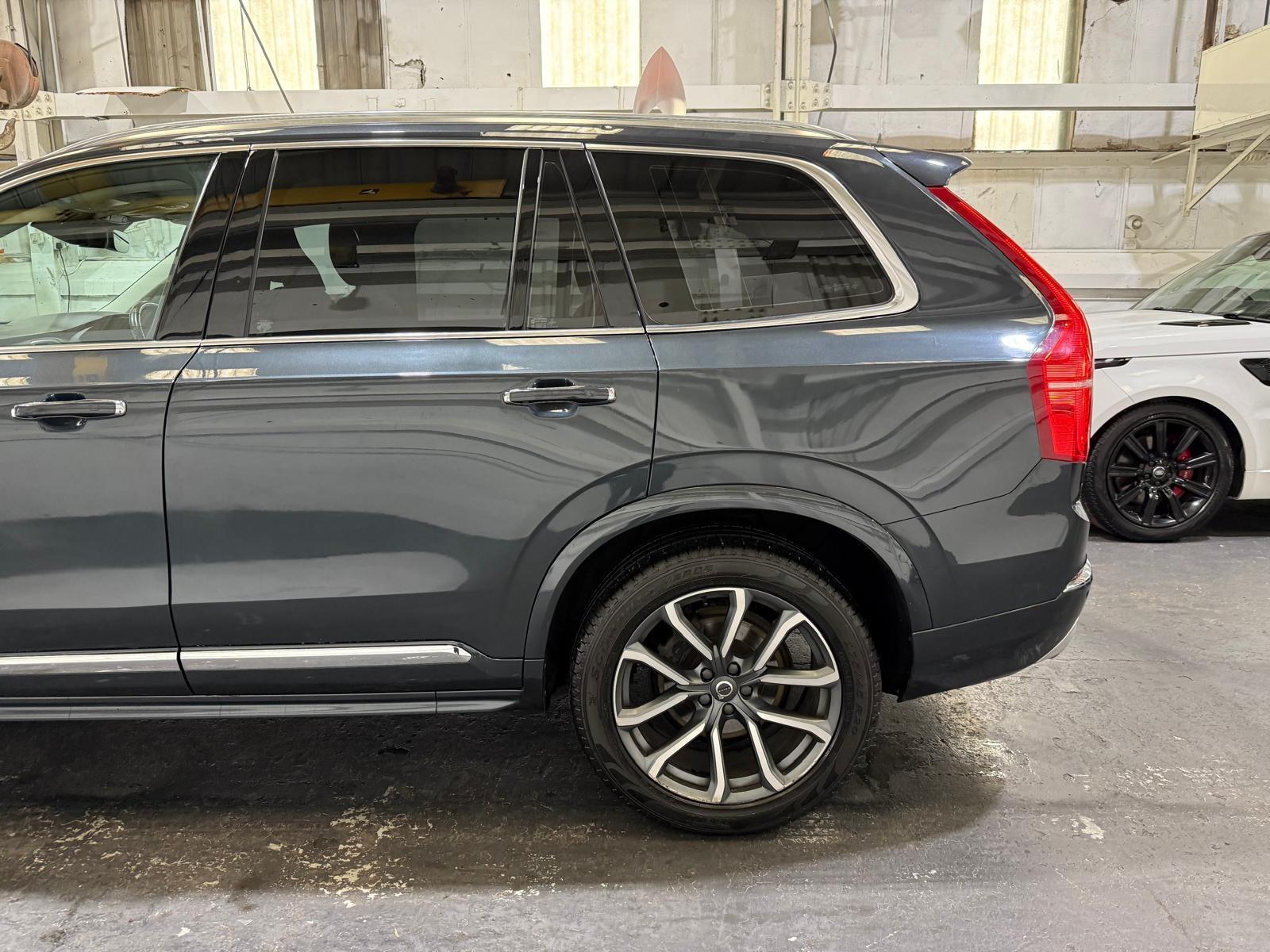 Volvo XC90 - Image 25