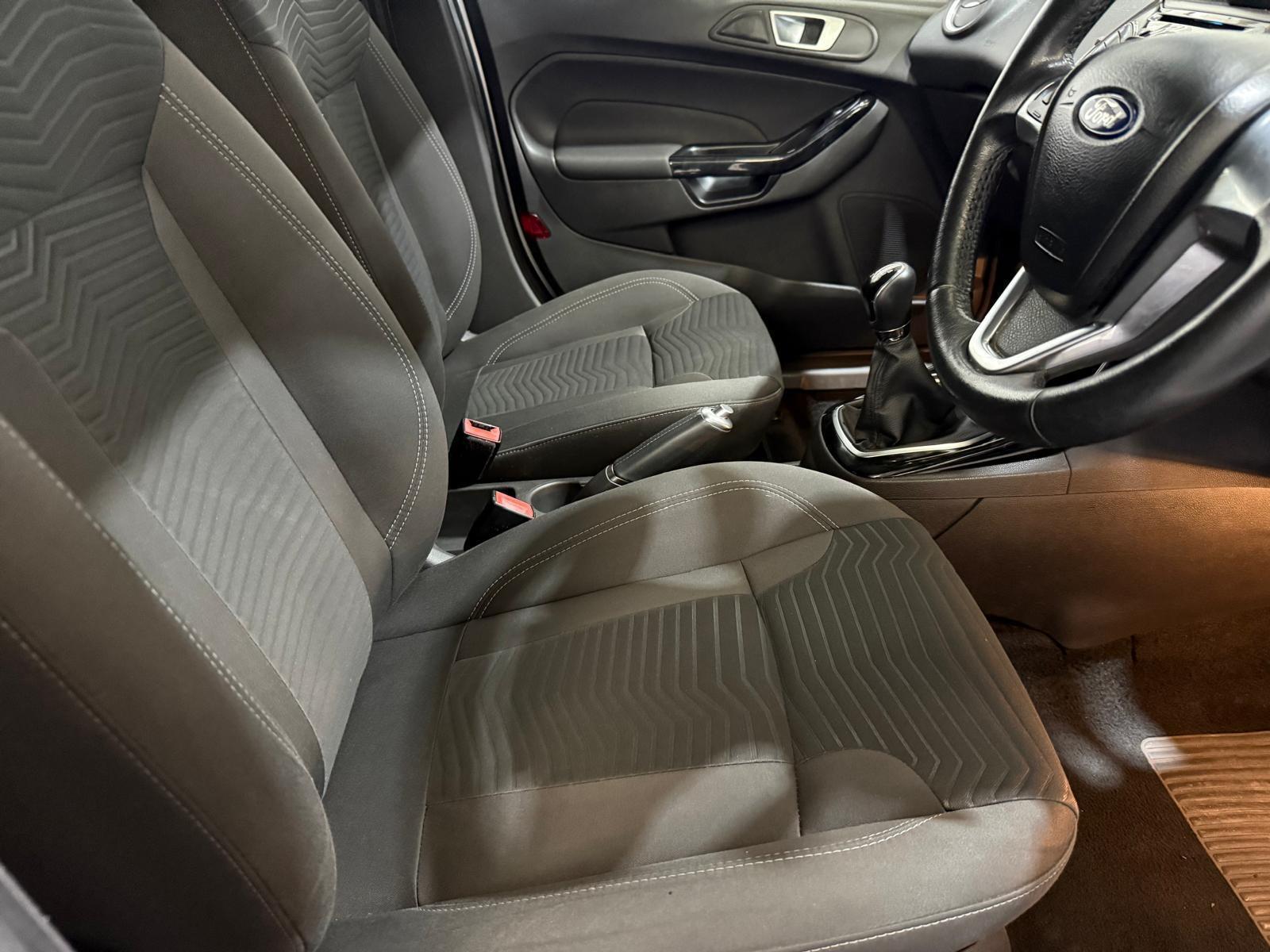Ford Fiesta - Image 23