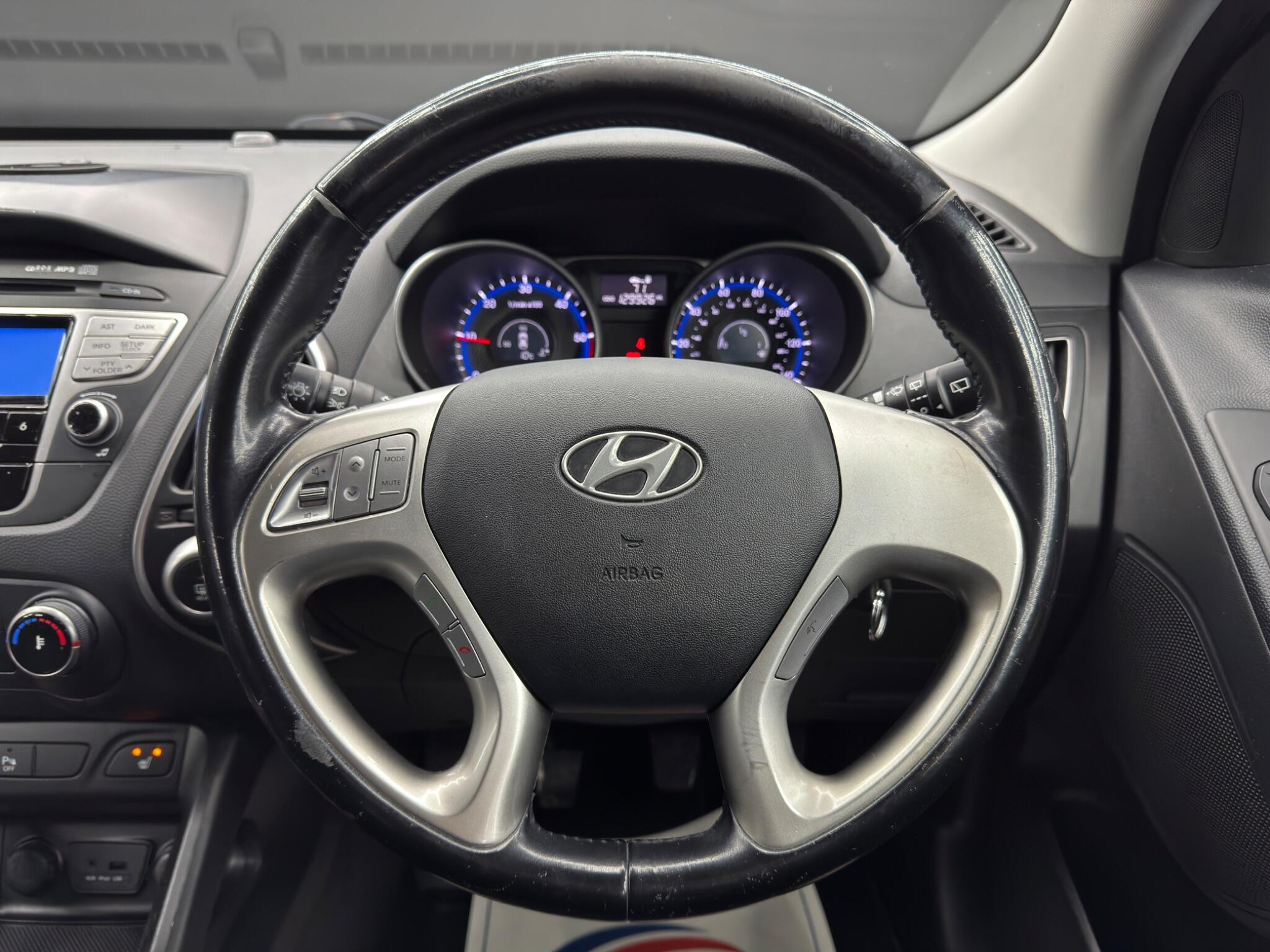 Hyundai ix35 - Image 19