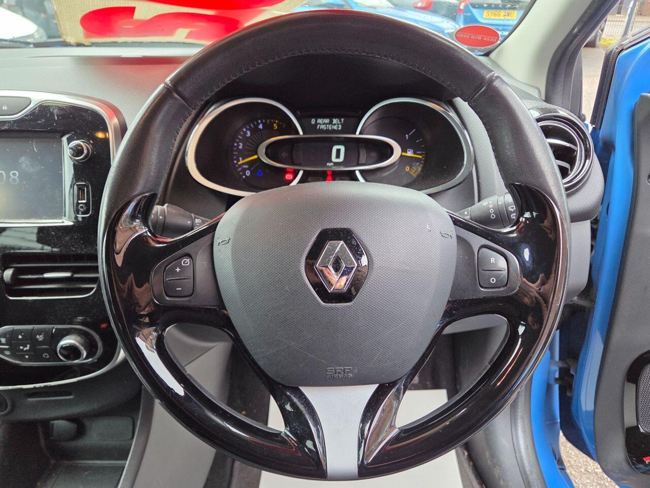 Renault Clio - Image 19