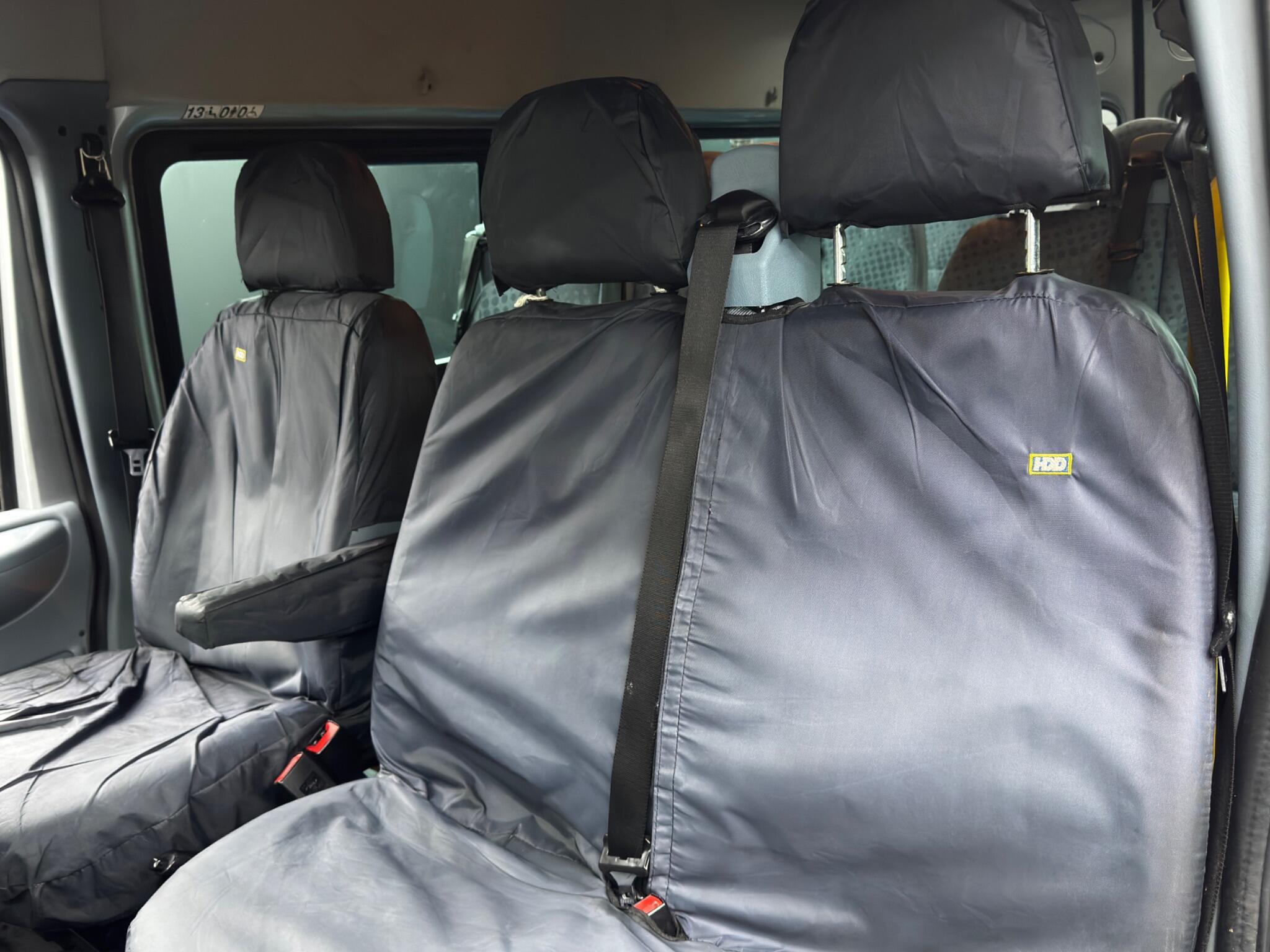 Ford Transit - Image 12