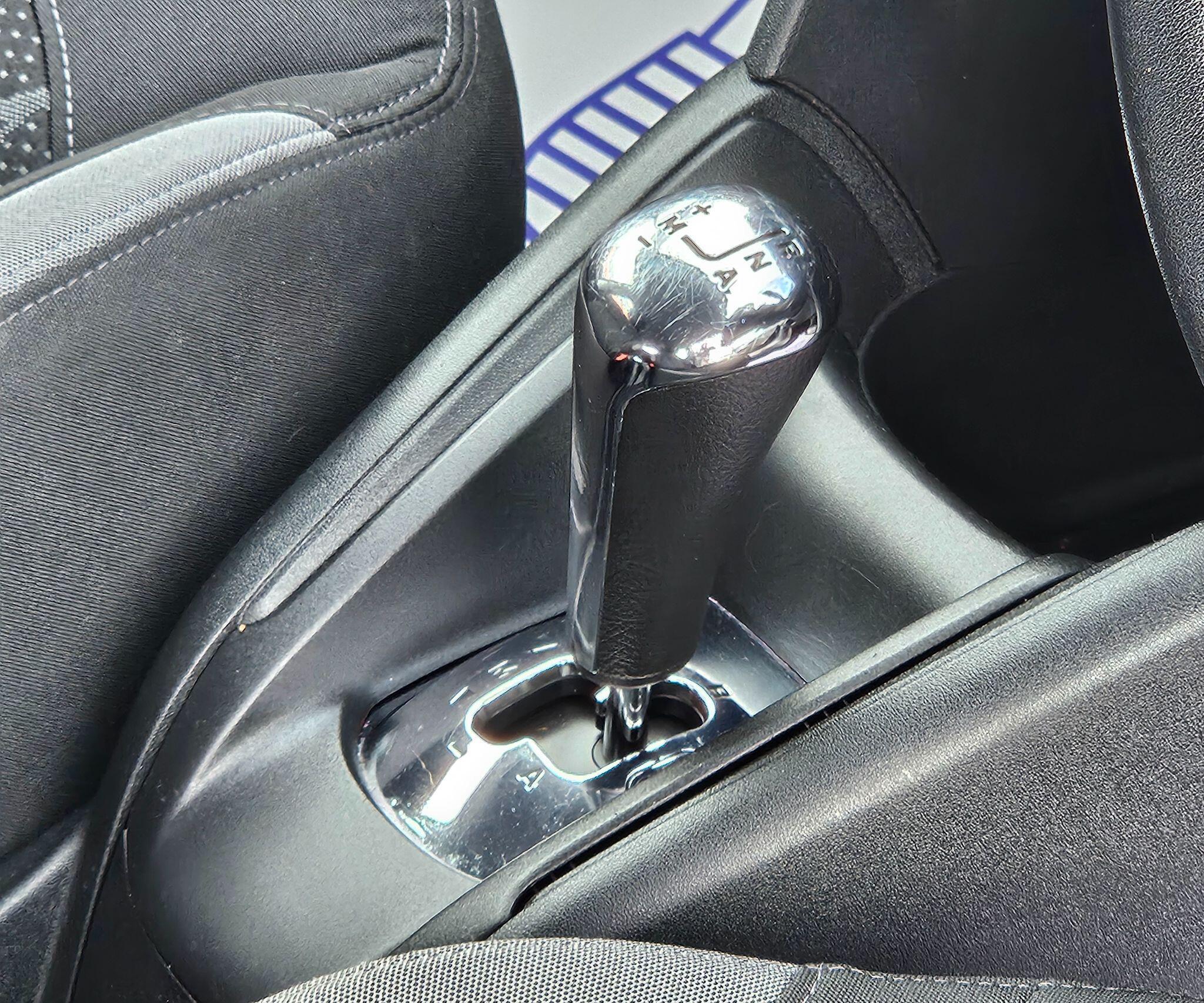 Peugeot 208 - Image 41