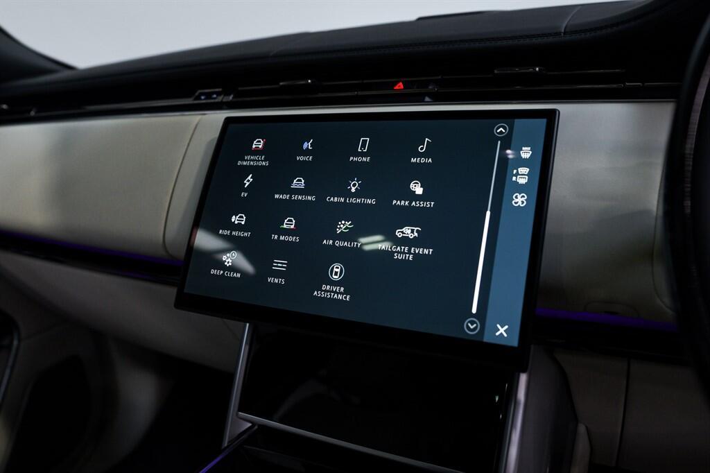 Land Rover Range Rover - Image 35