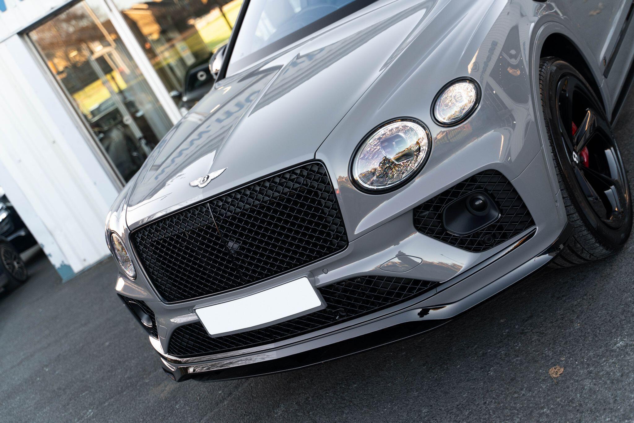 Bentley Bentayga - Image 8