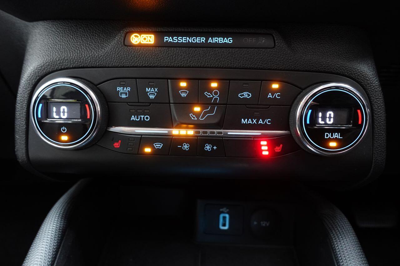 Ford Focus - Image 23