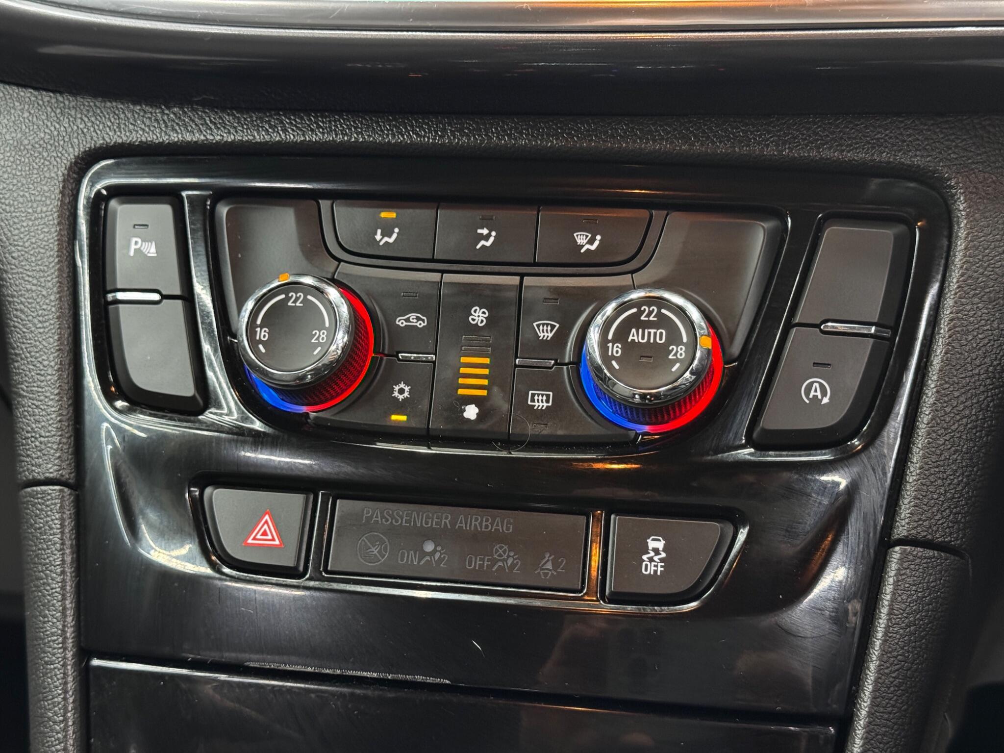 Vauxhall Mokka X - Image 26