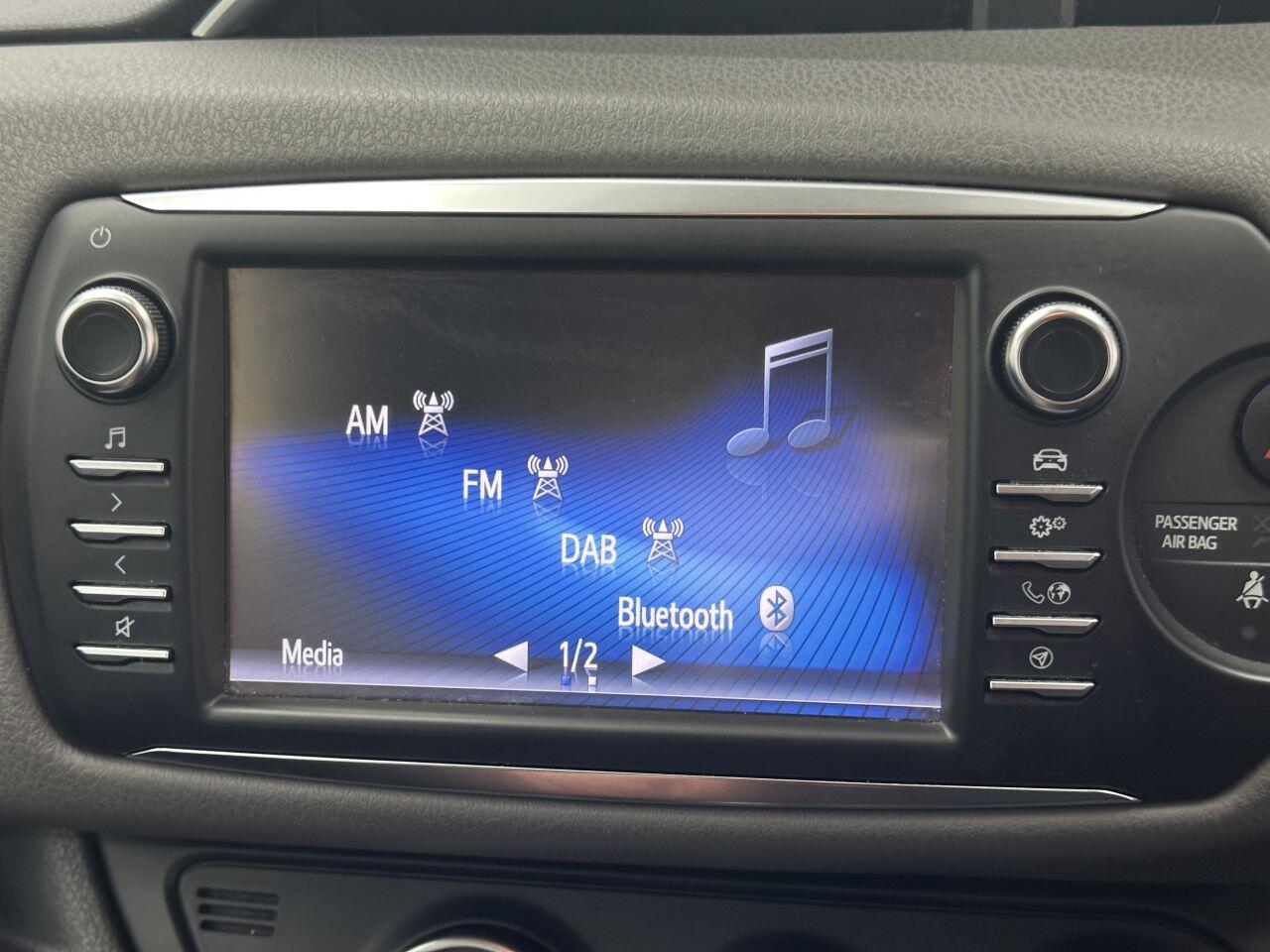 Toyota Yaris - Image 22