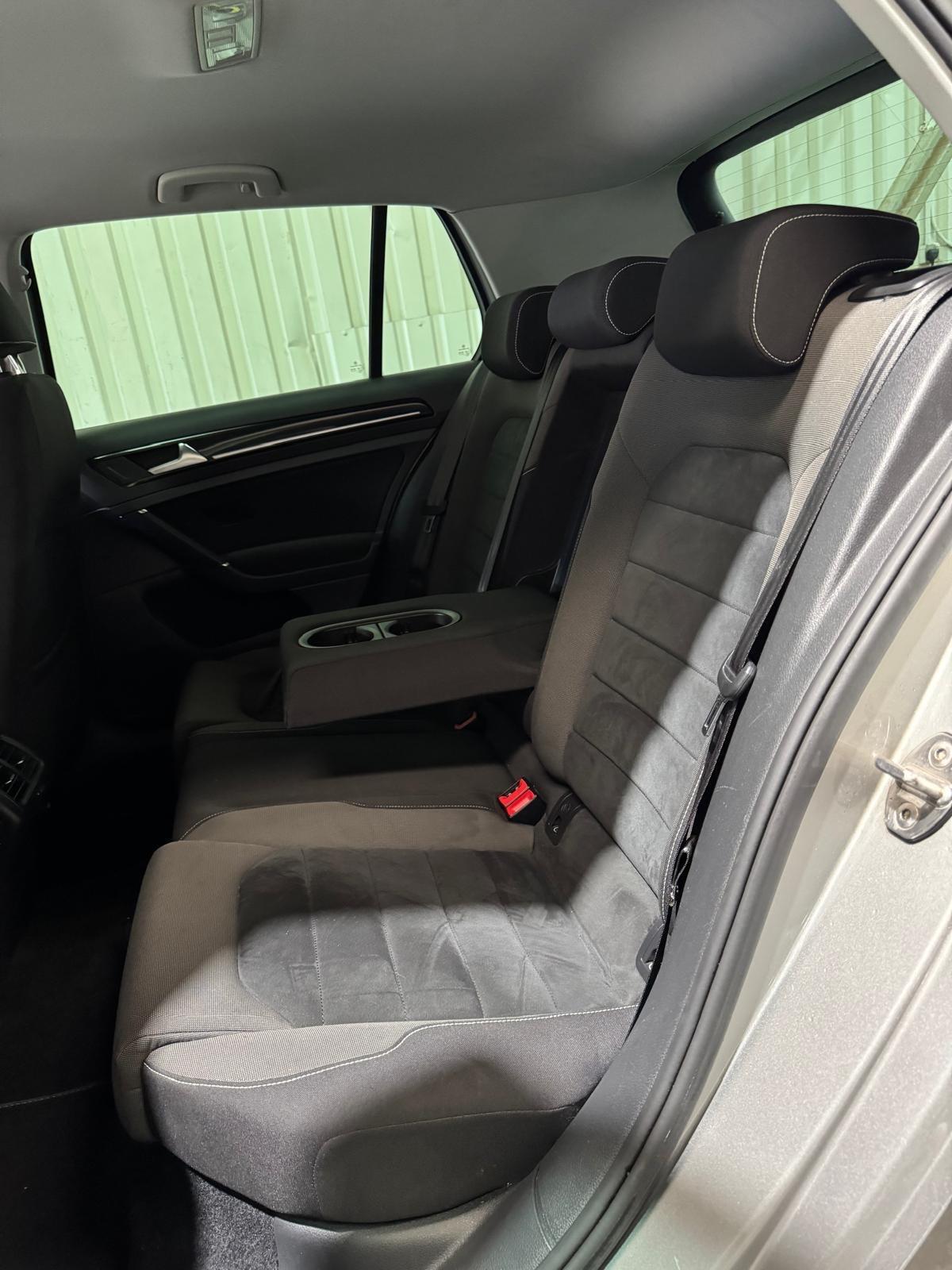 Volkswagen Golf - Image 20