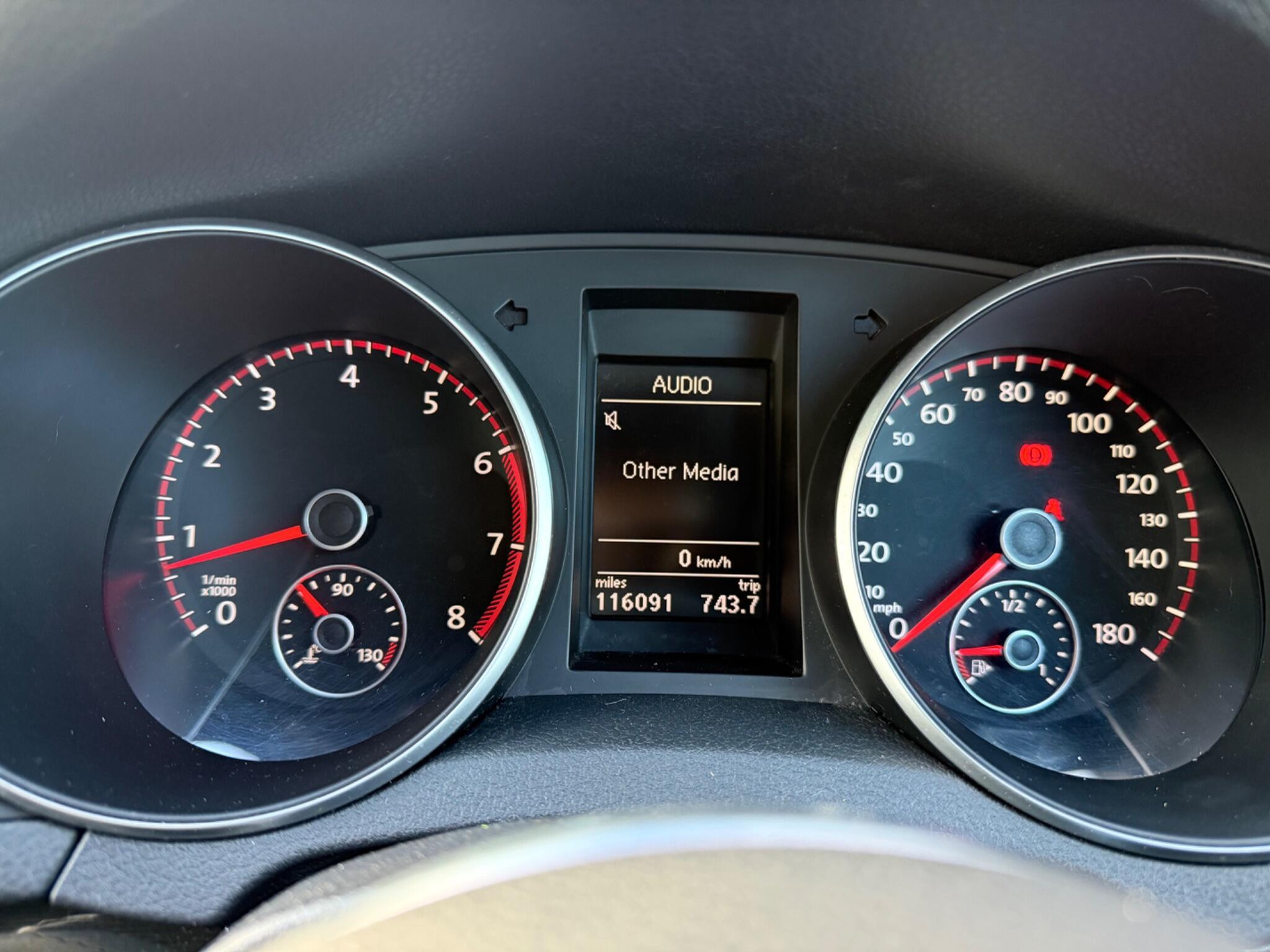 Volkswagen Golf - Image 12