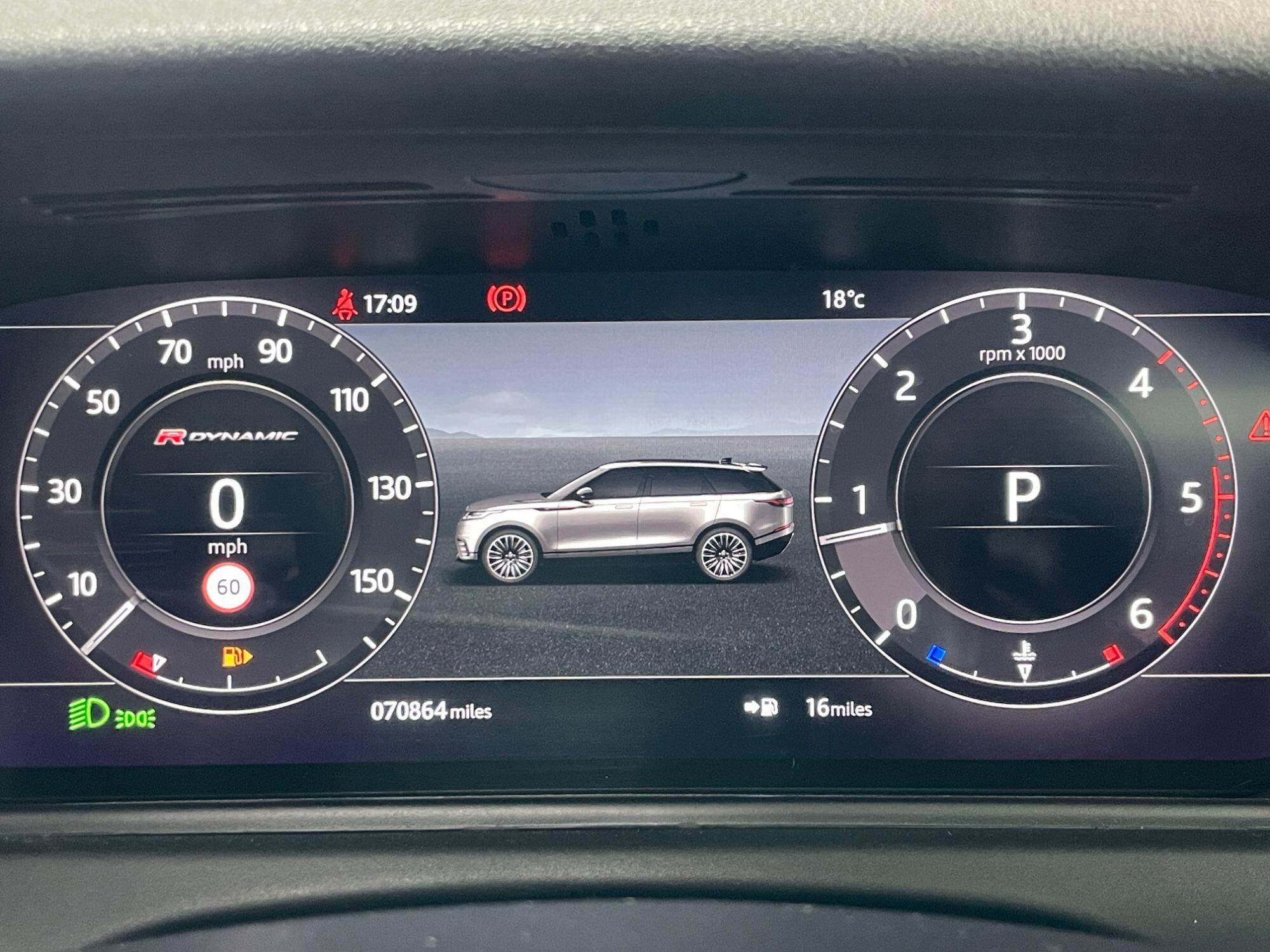 Land Rover Range Rover Velar - Image 40