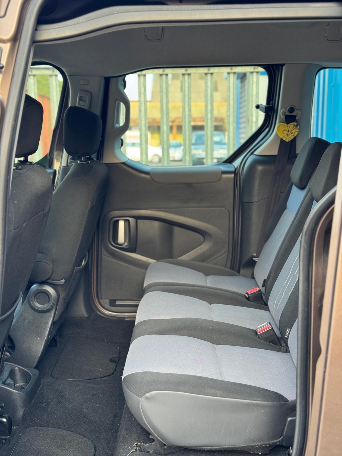 Peugeot Partner Tepee - Image 26