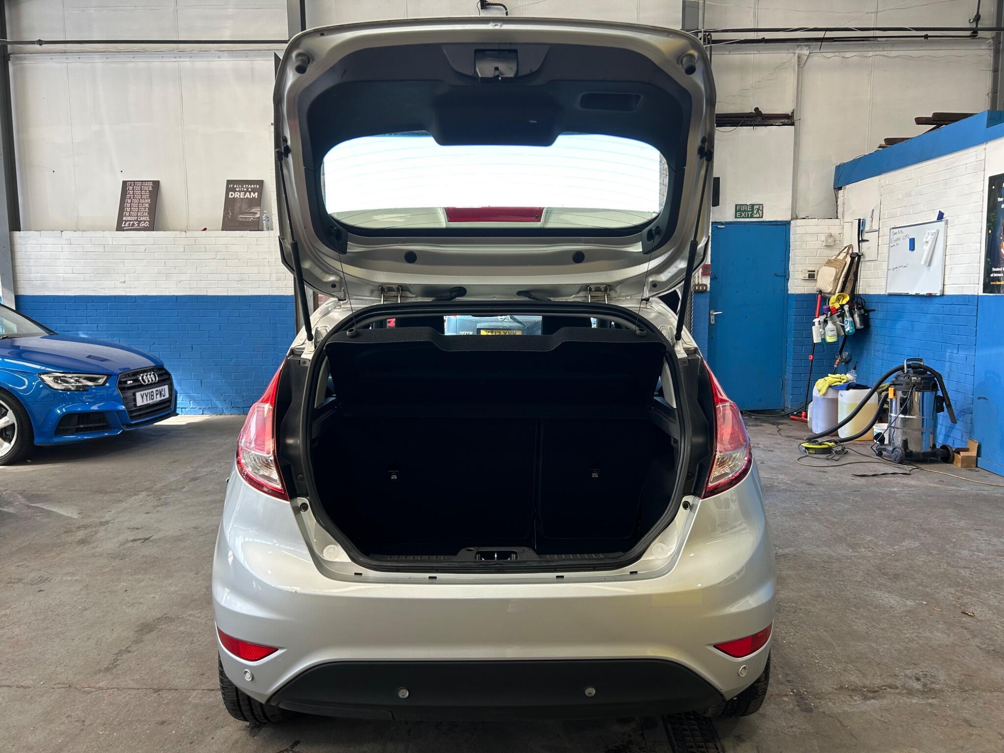 Ford Fiesta - Image 24