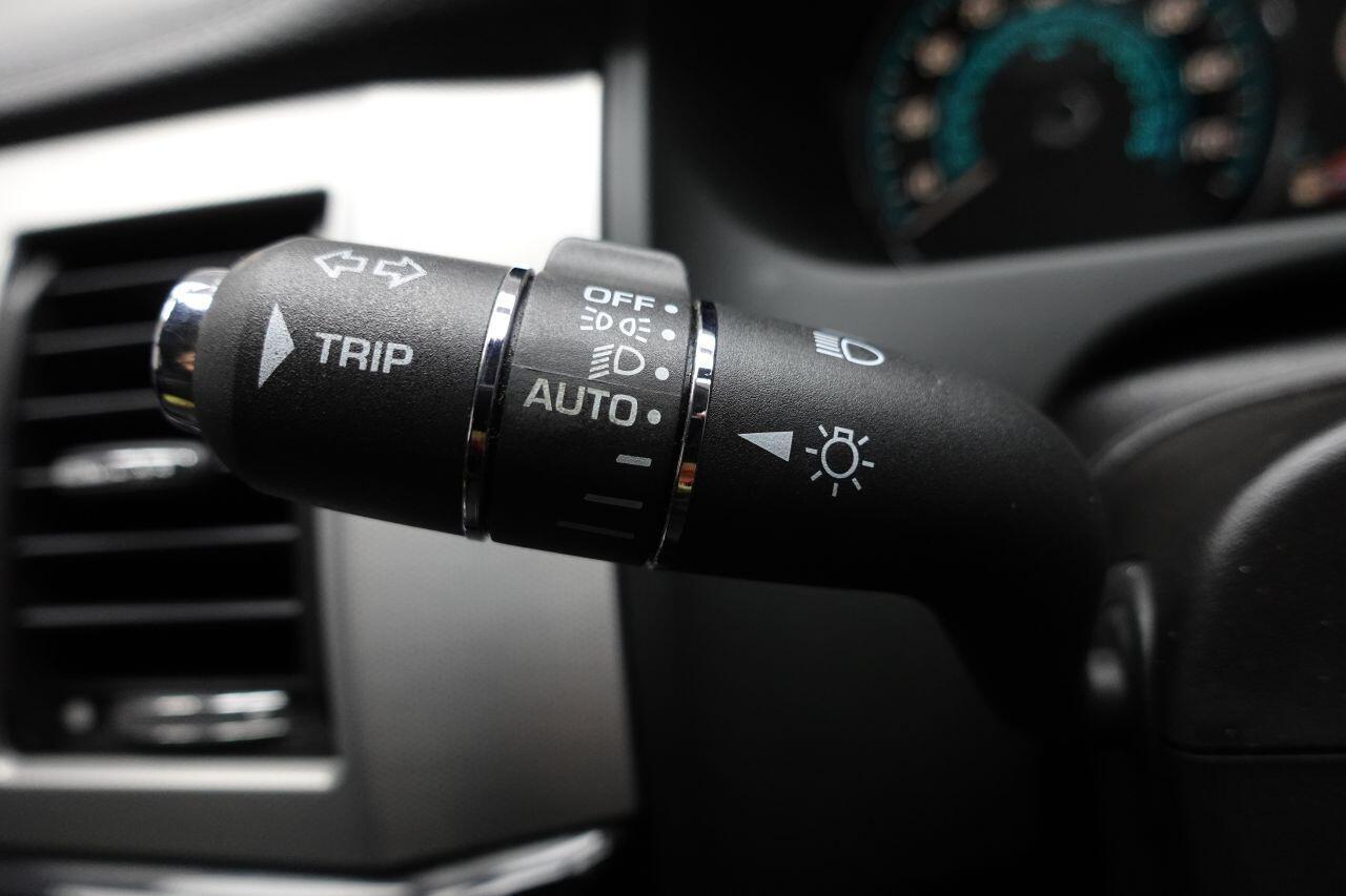 Jaguar XF - Image 19