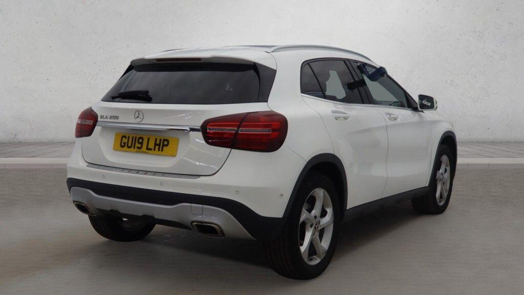 Mercedes-benz GLA - Image 6