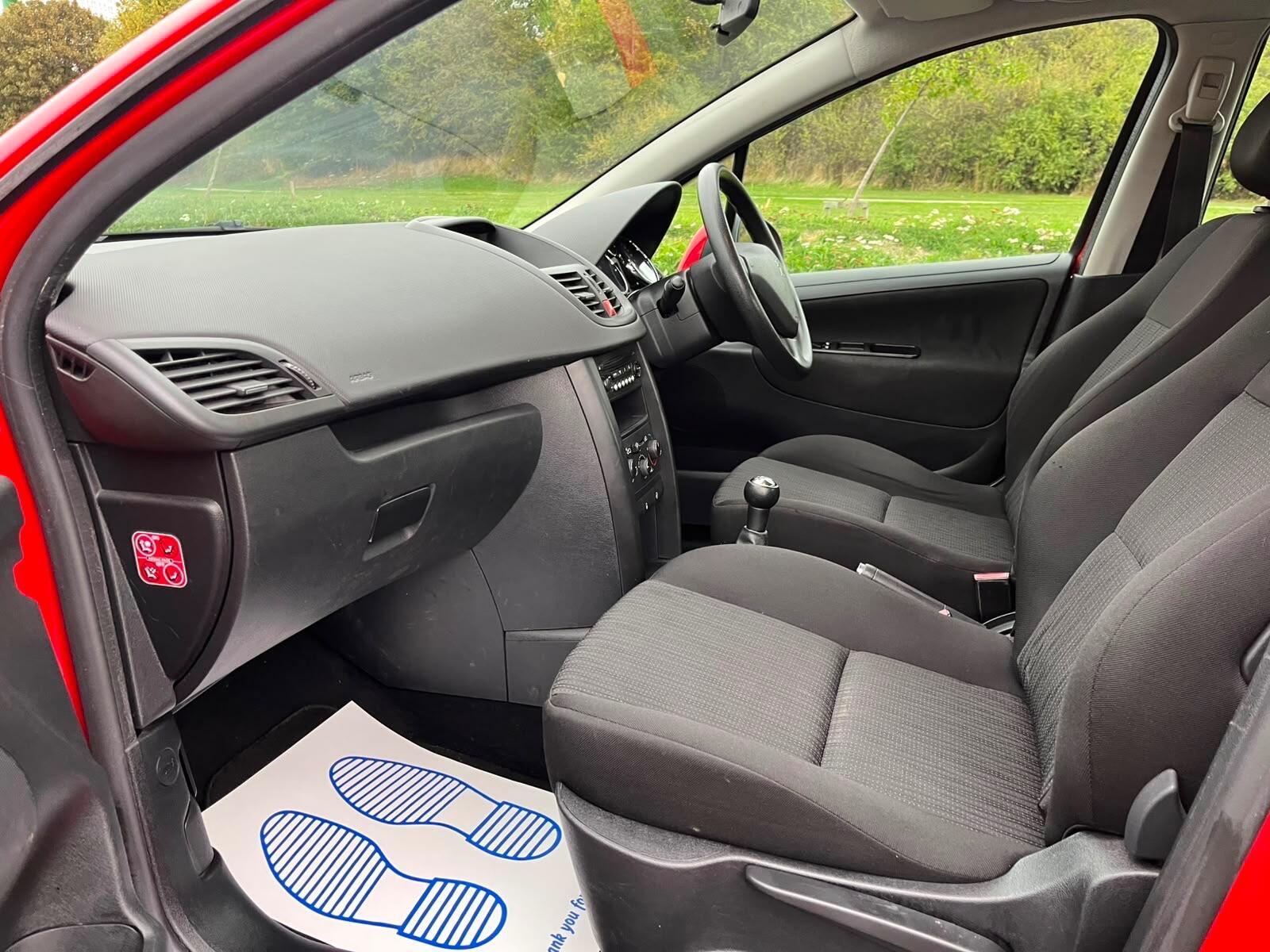 Peugeot 207 - Image 9