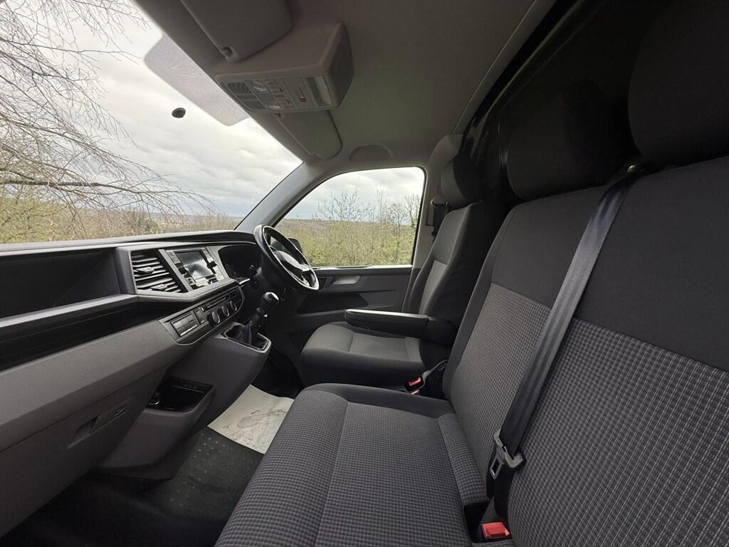 Volkswagen Transporter - Image 21