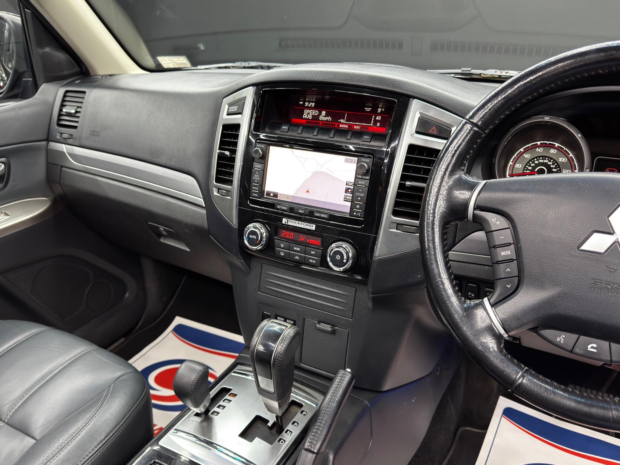 Mitsubishi Shogun - Image 24