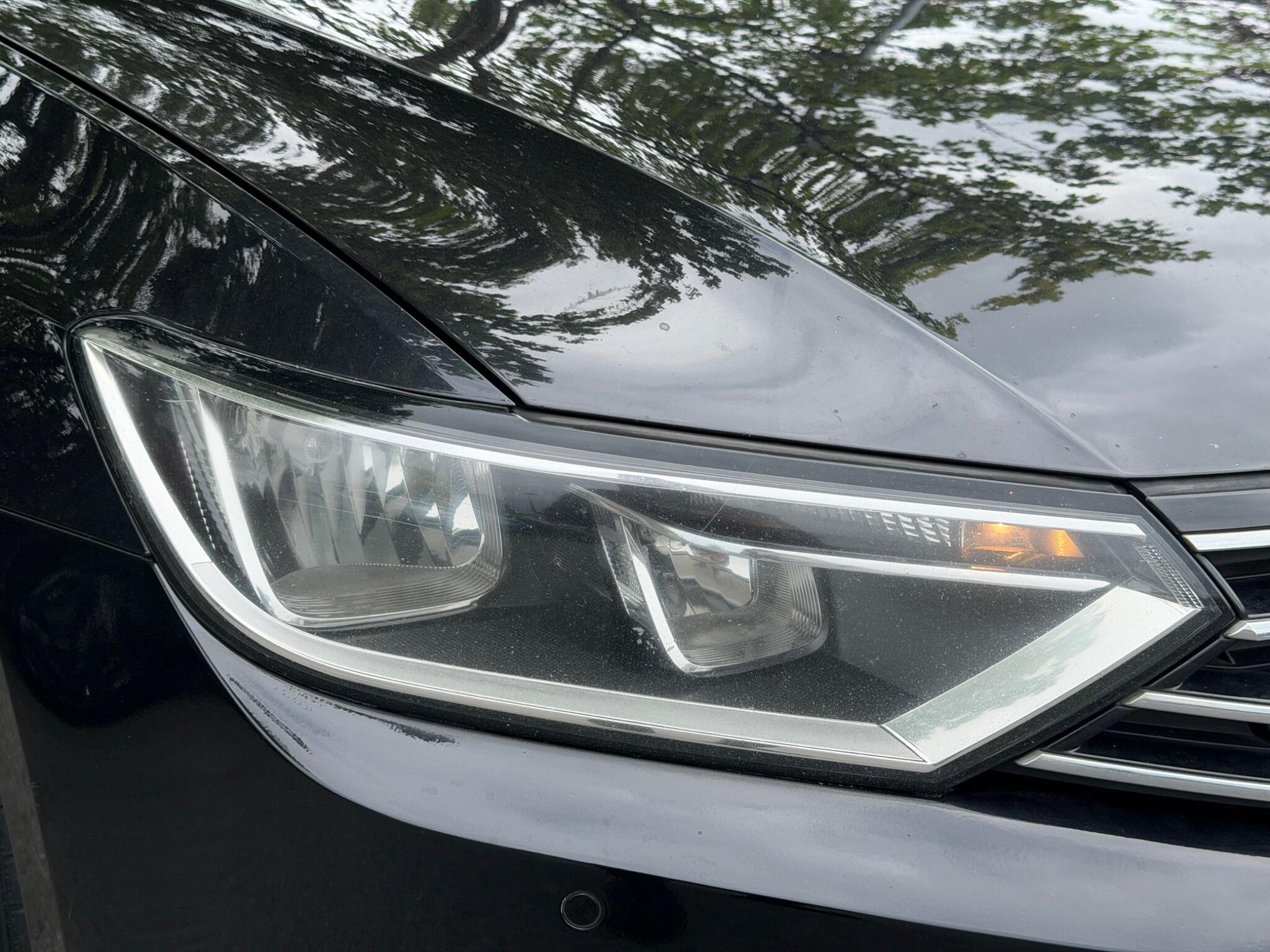 Volkswagen Passat - Image 4