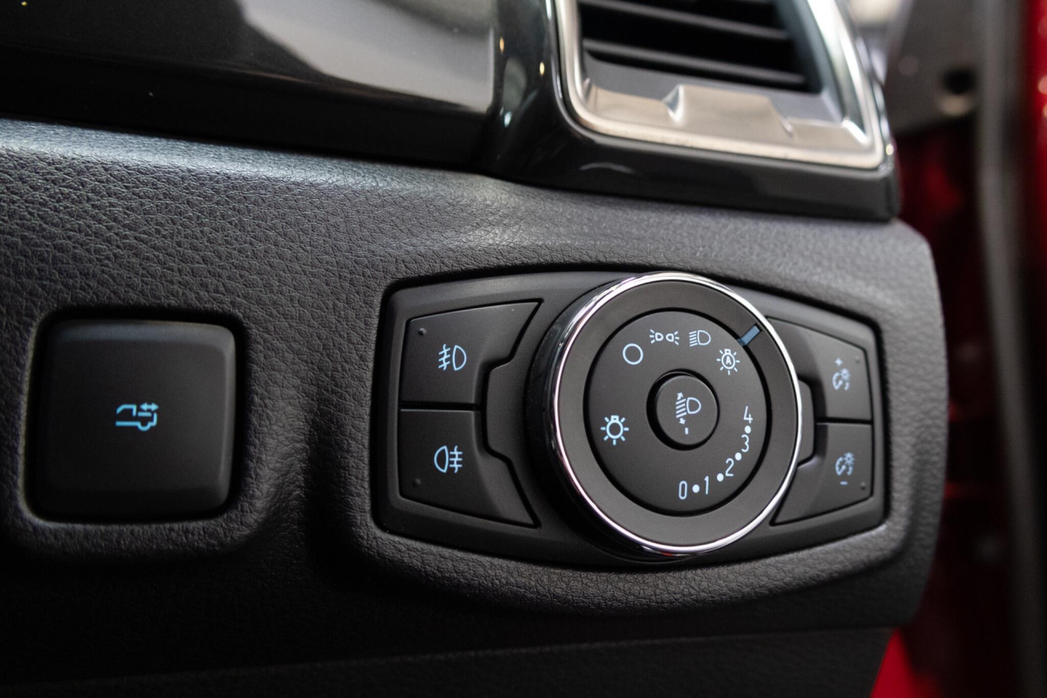Ford Ranger - Image 34