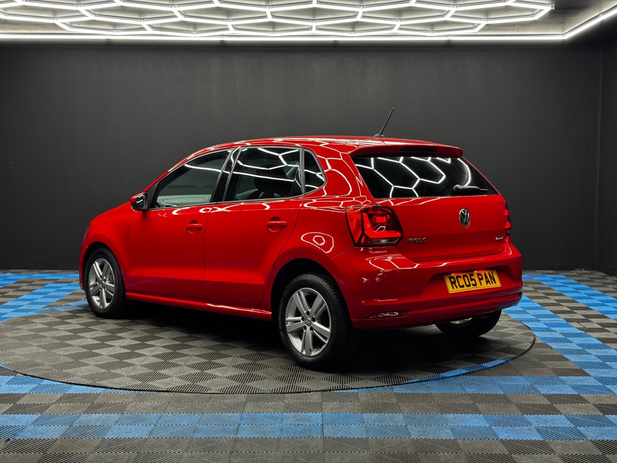 Volkswagen Polo - Image 7