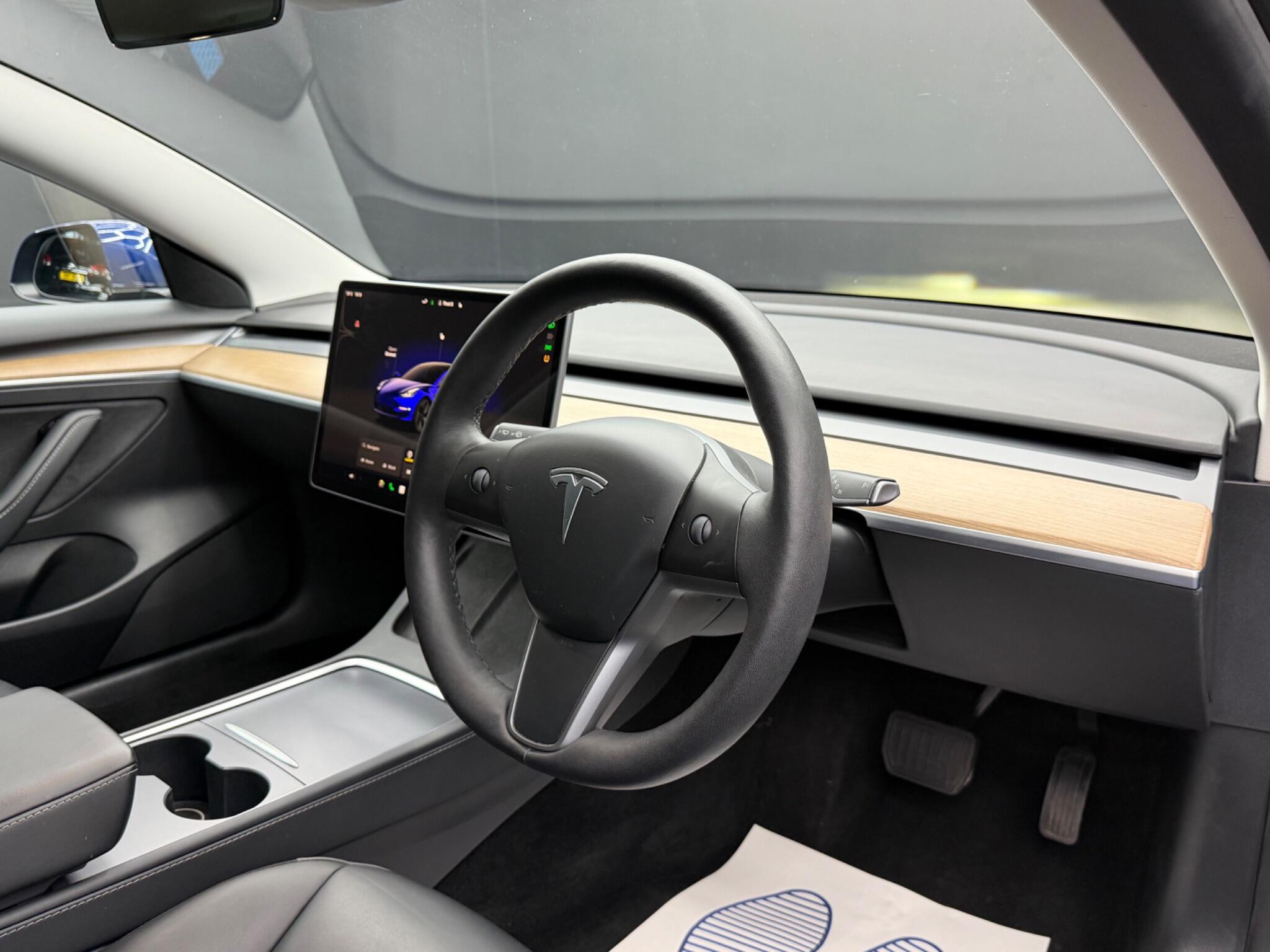 Tesla Model 3 - Image 9