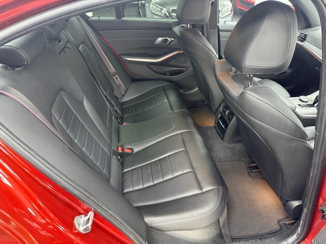 BMW 3 Series - Image 17