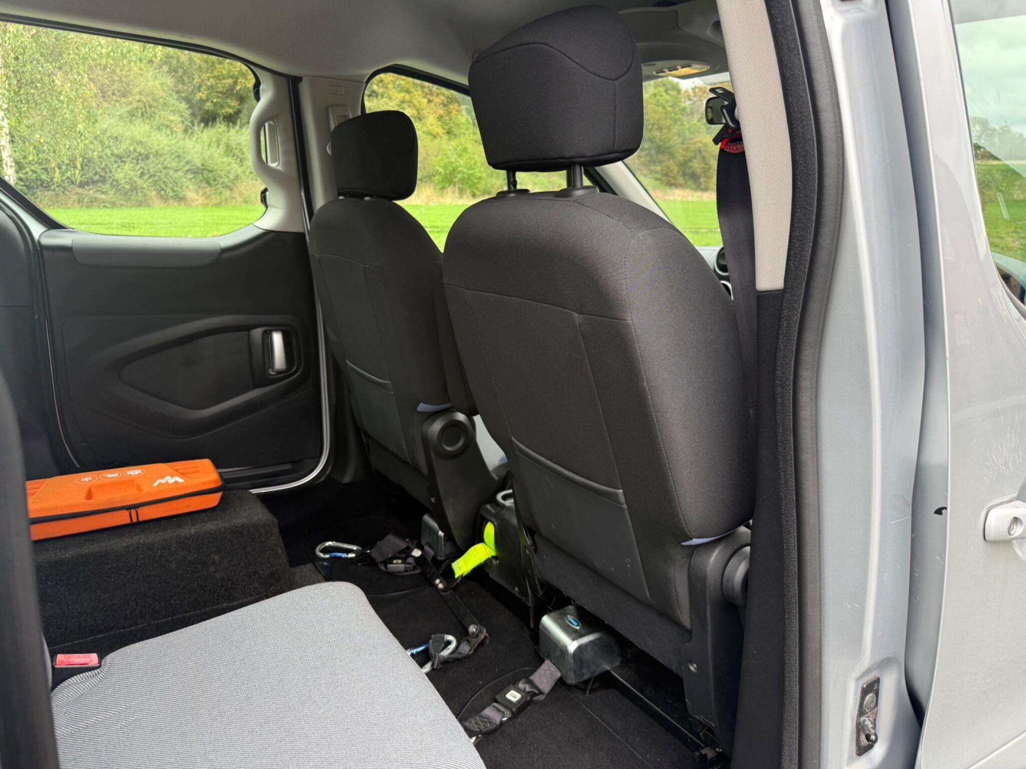 Peugeot Partner Tepee - Image 17