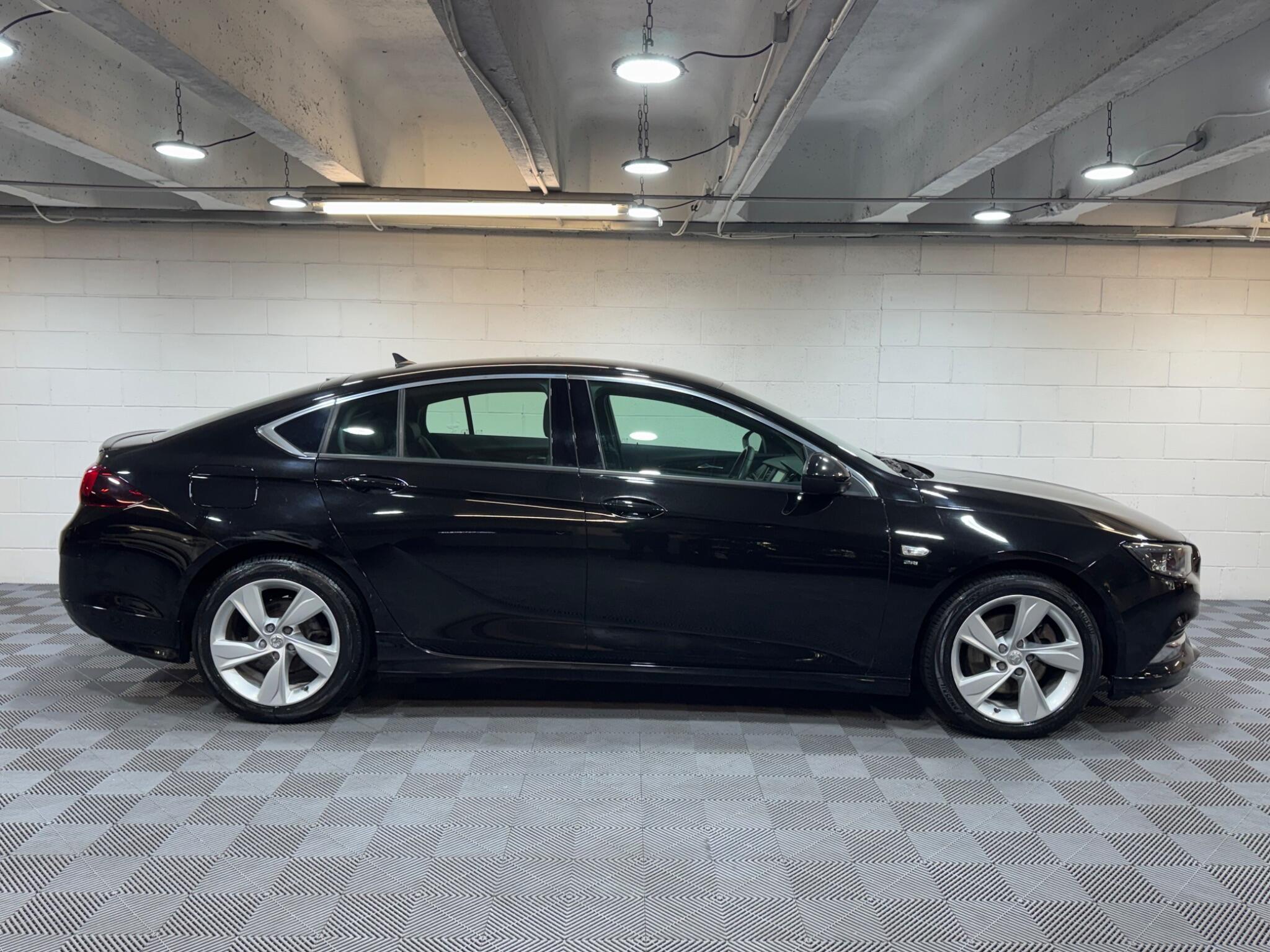Vauxhall Insignia - Image 5