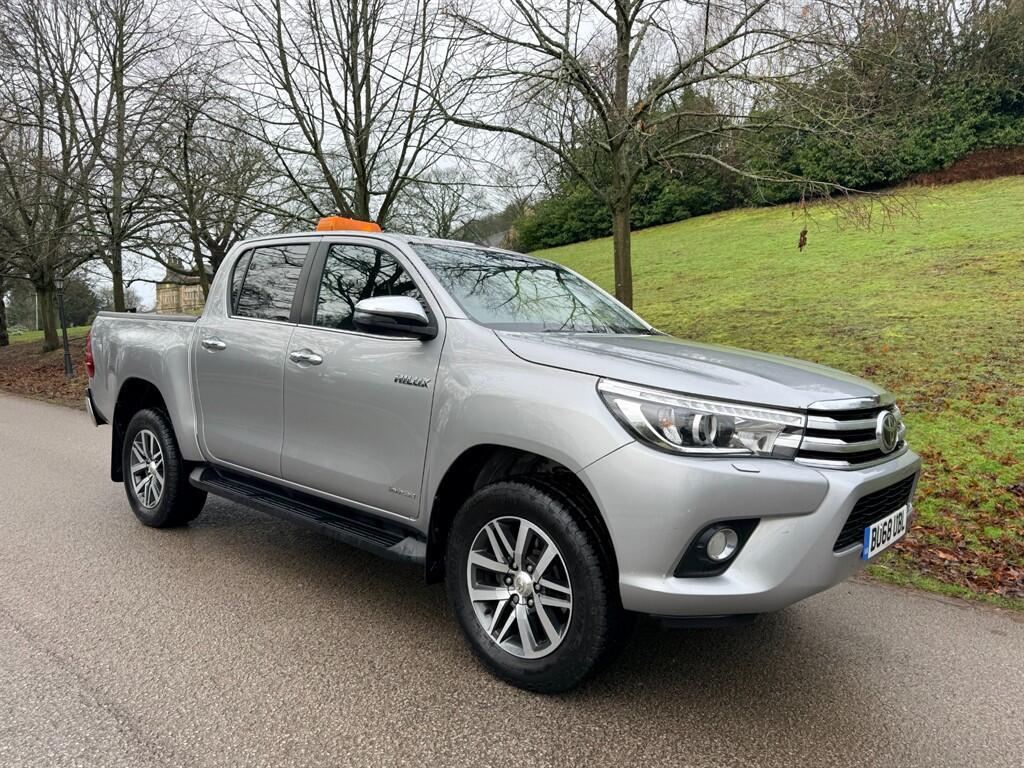 Toyota Hilux - Image 2