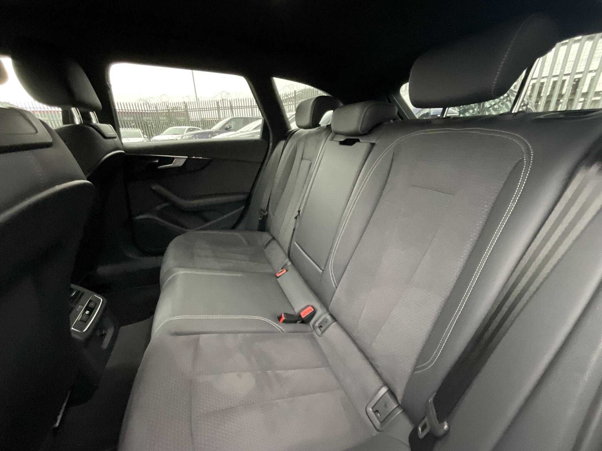 Audi A4 - Image 9