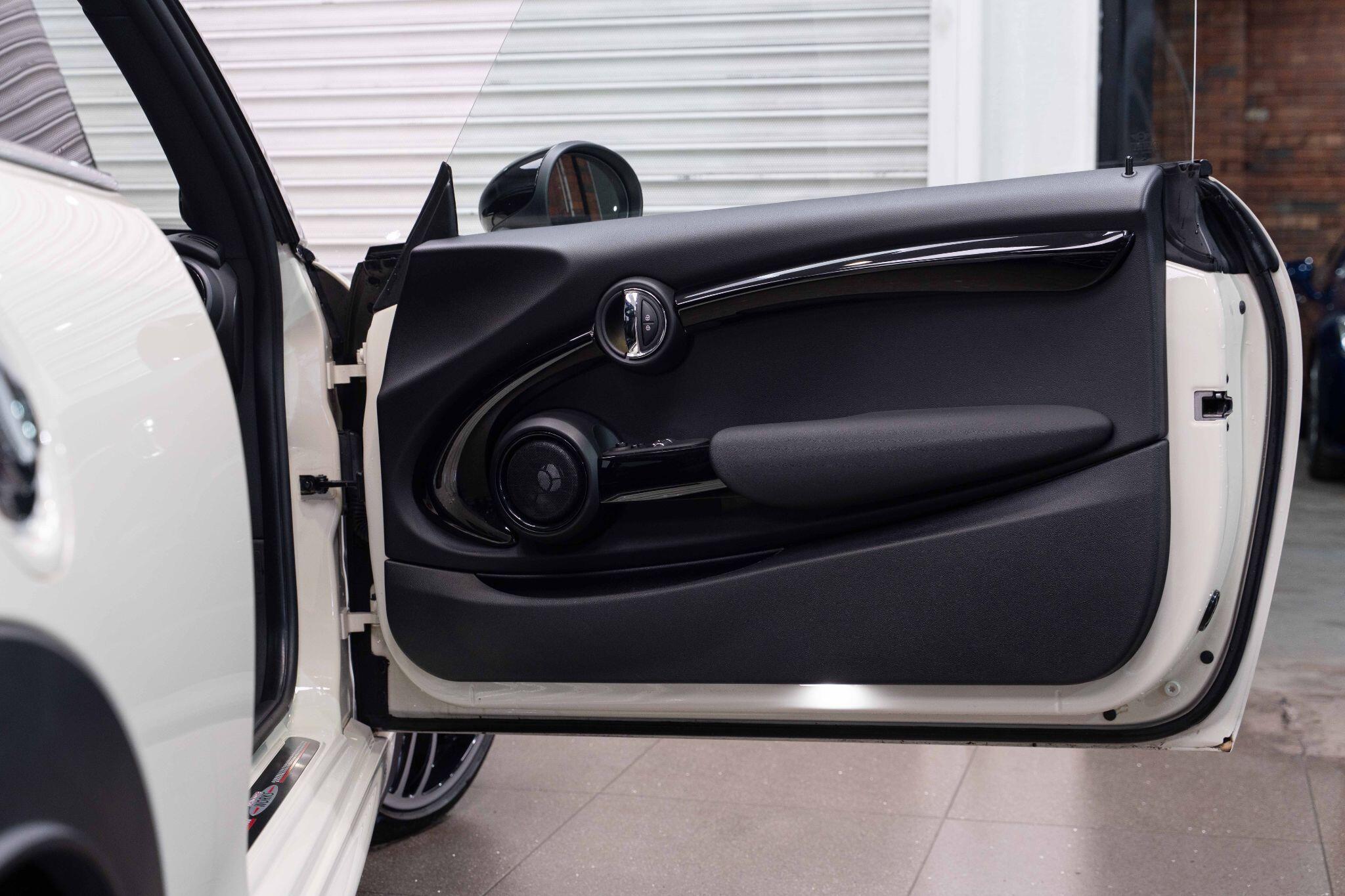 MINI Hatch - Image 26