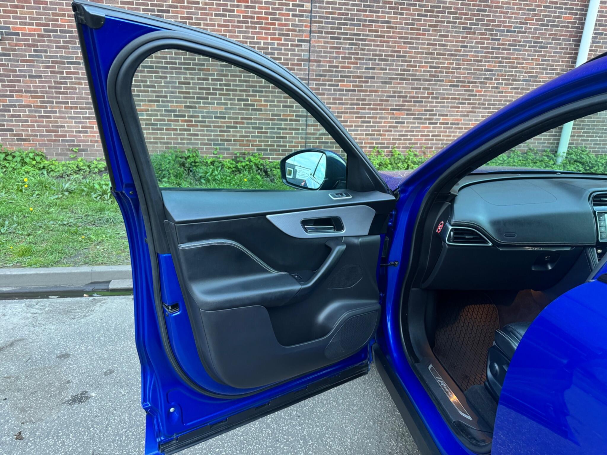 Jaguar F-Pace - Image 33