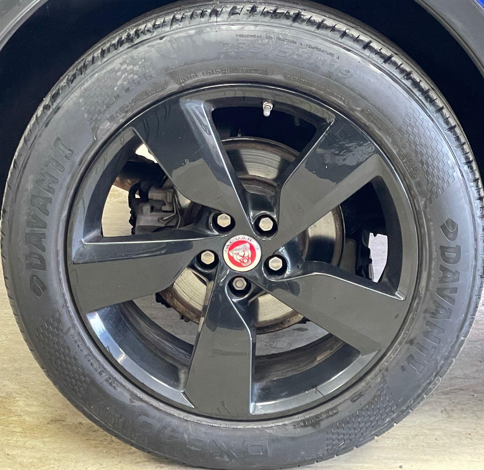 Jaguar E-Pace - Image 17