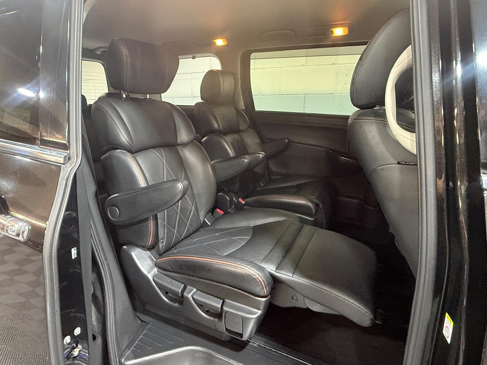 Nissan Elgrand - Image 12