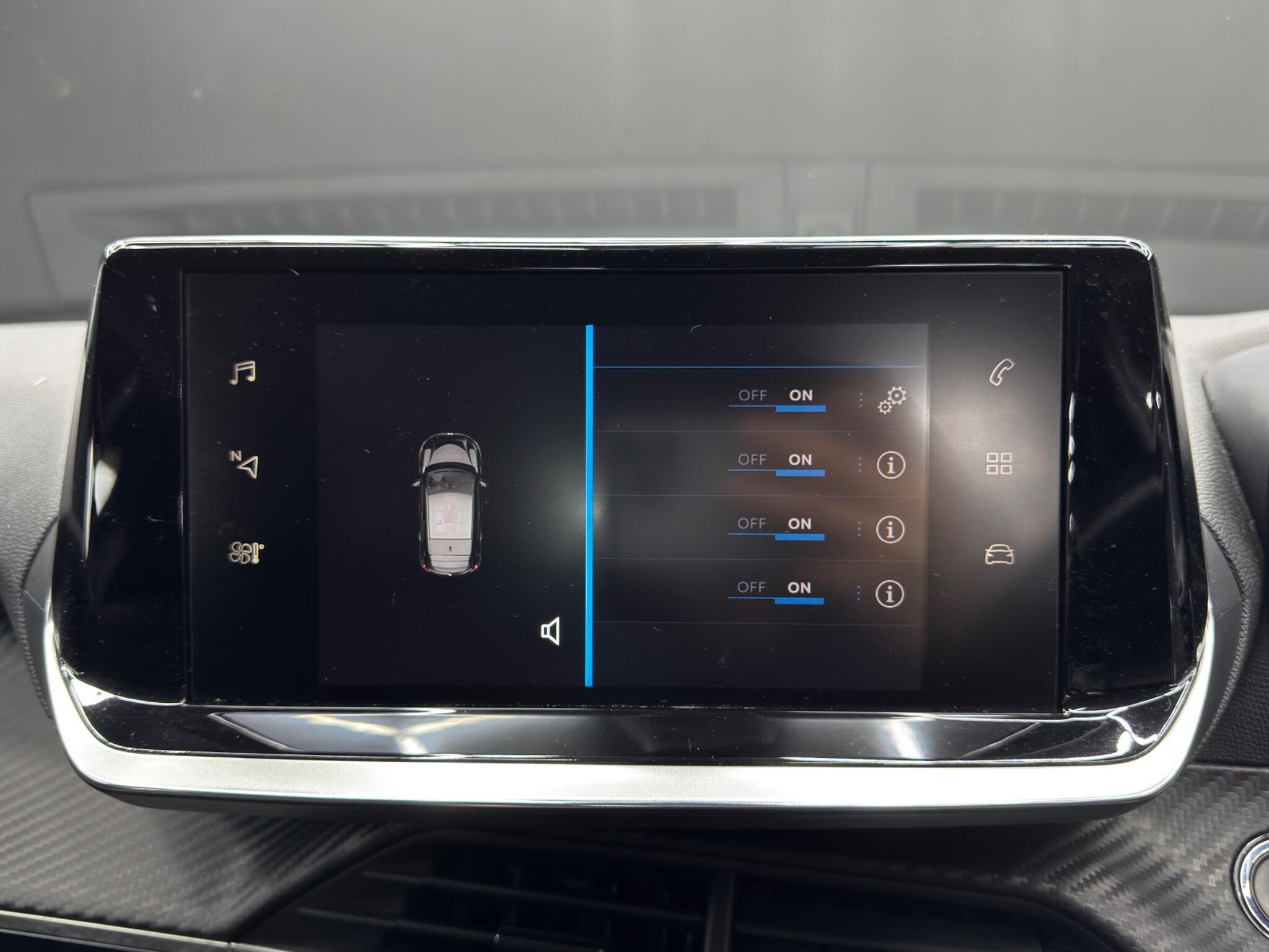 Peugeot 208 - Image 32